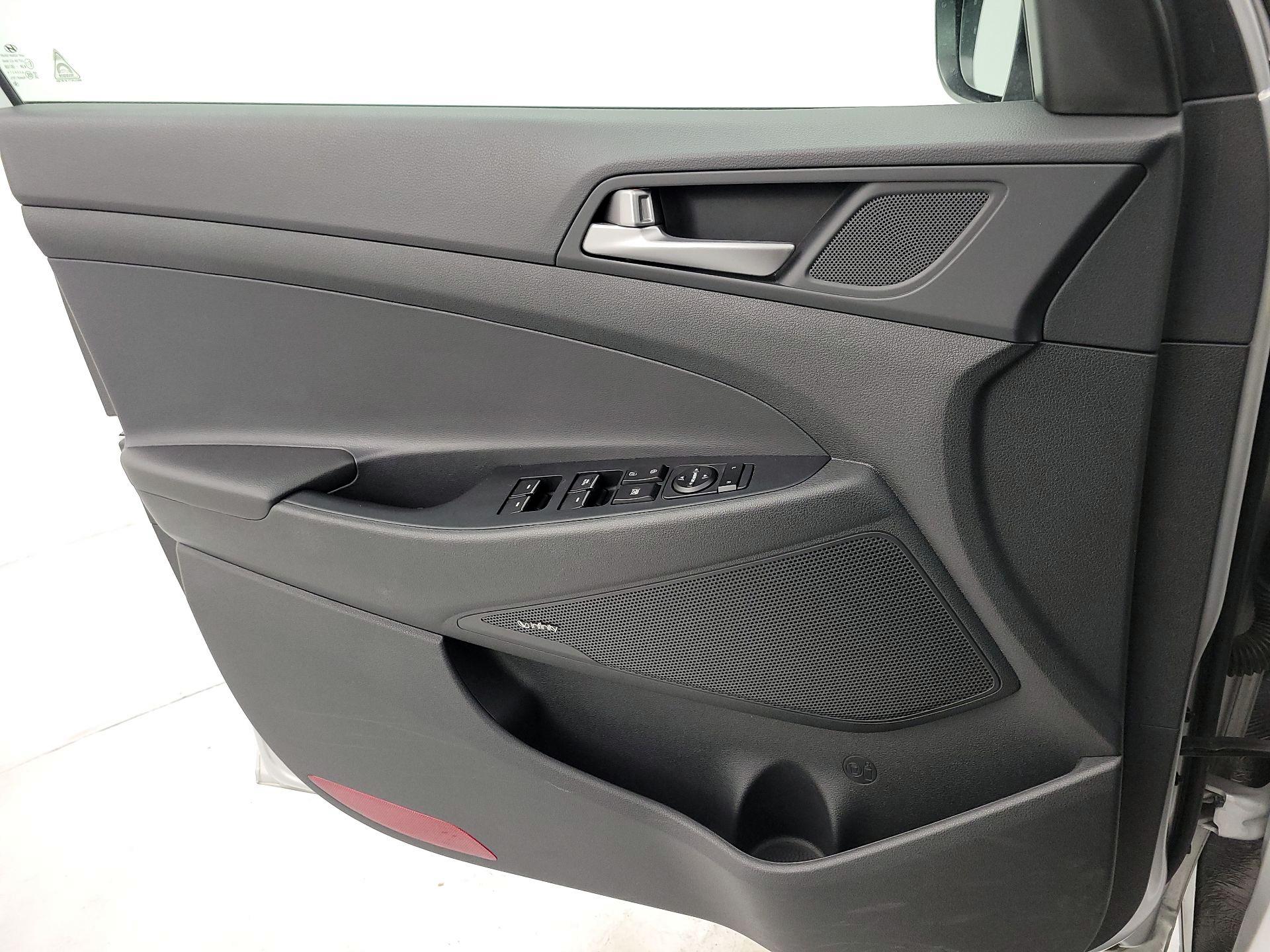 Thumbnail: 2017 Hyundai Tucson - 12