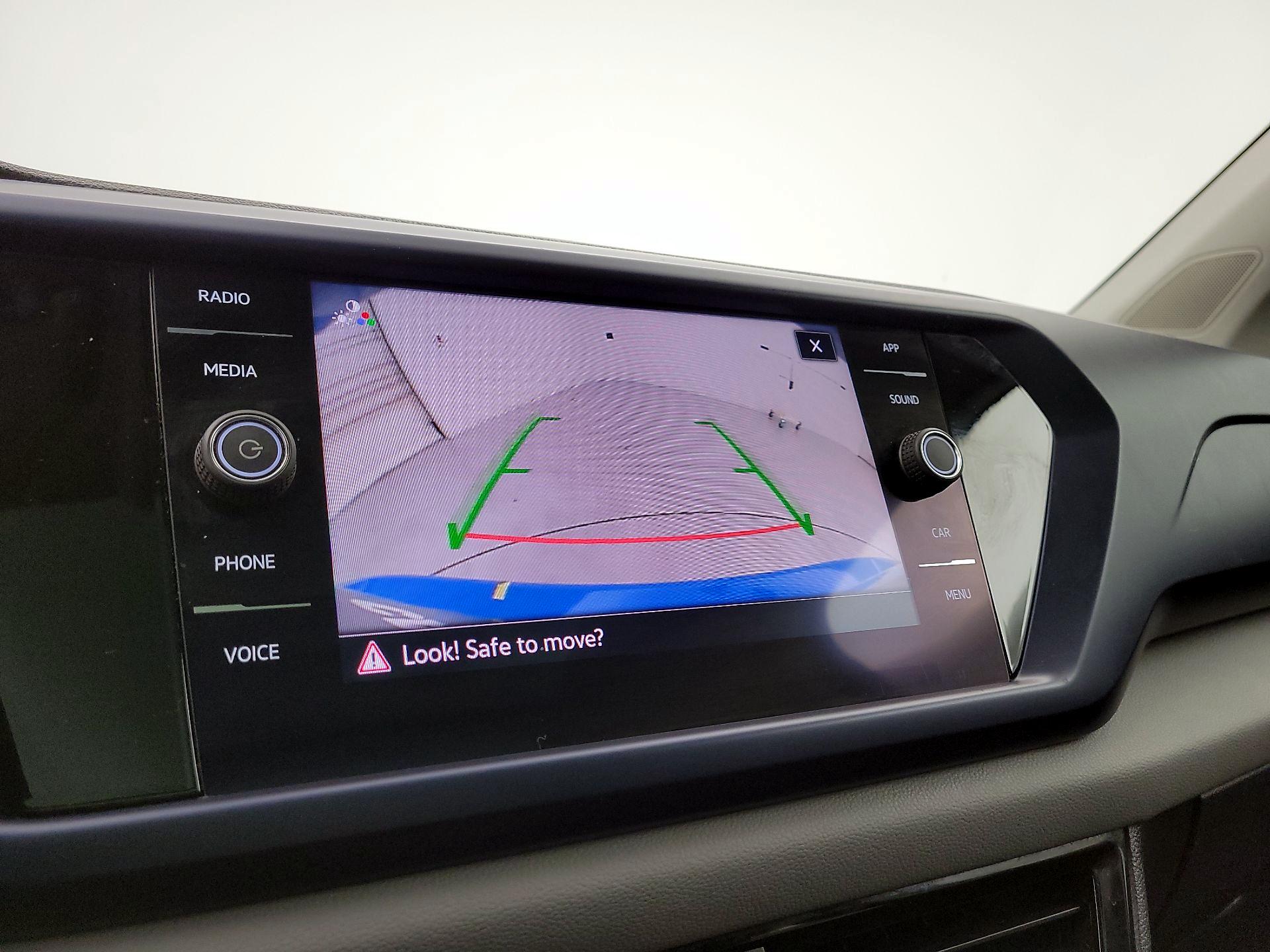 Thumbnail: 2022 Volkswagen Taos - 14