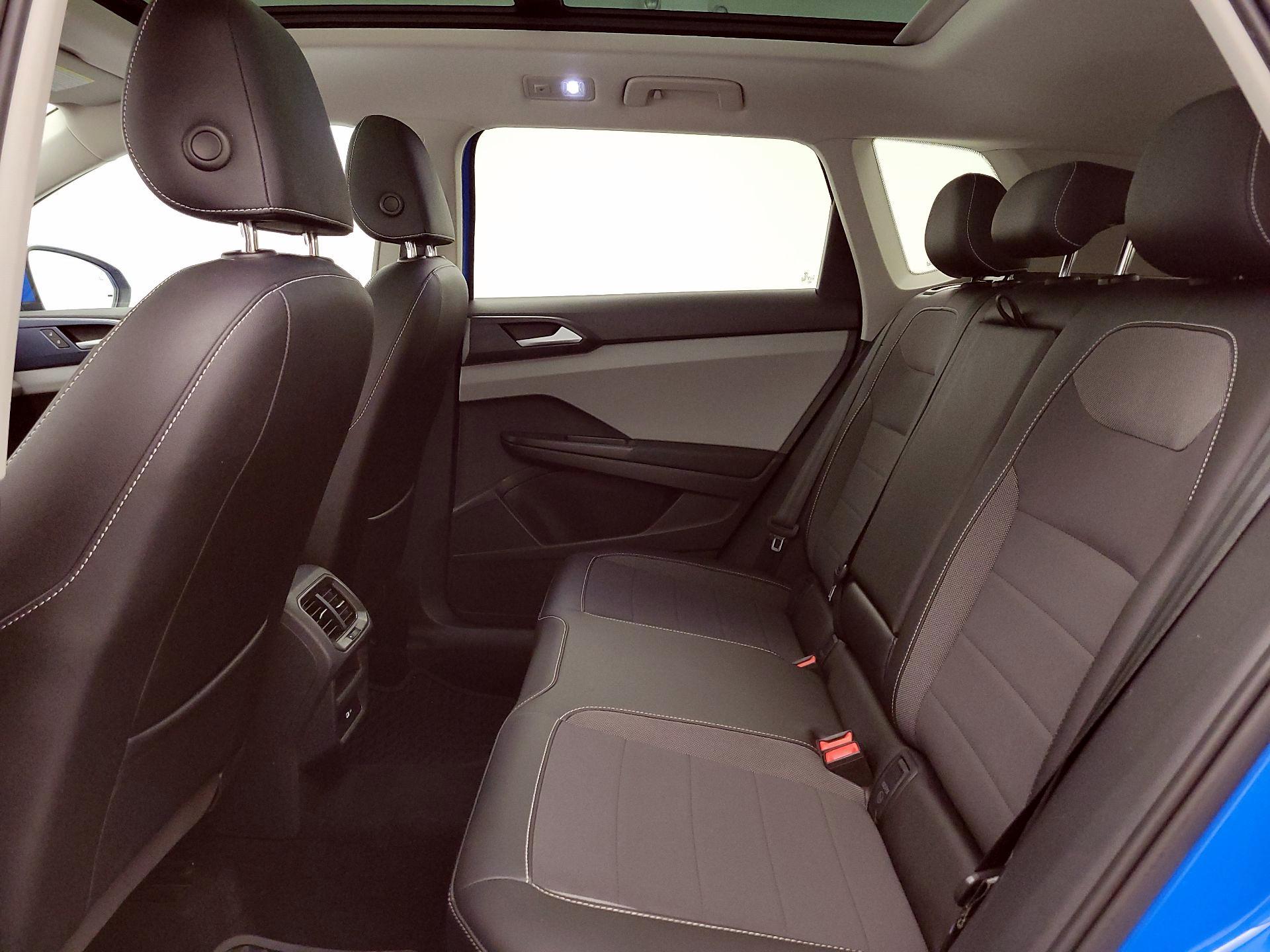 Thumbnail: 2022 Volkswagen Taos - 20