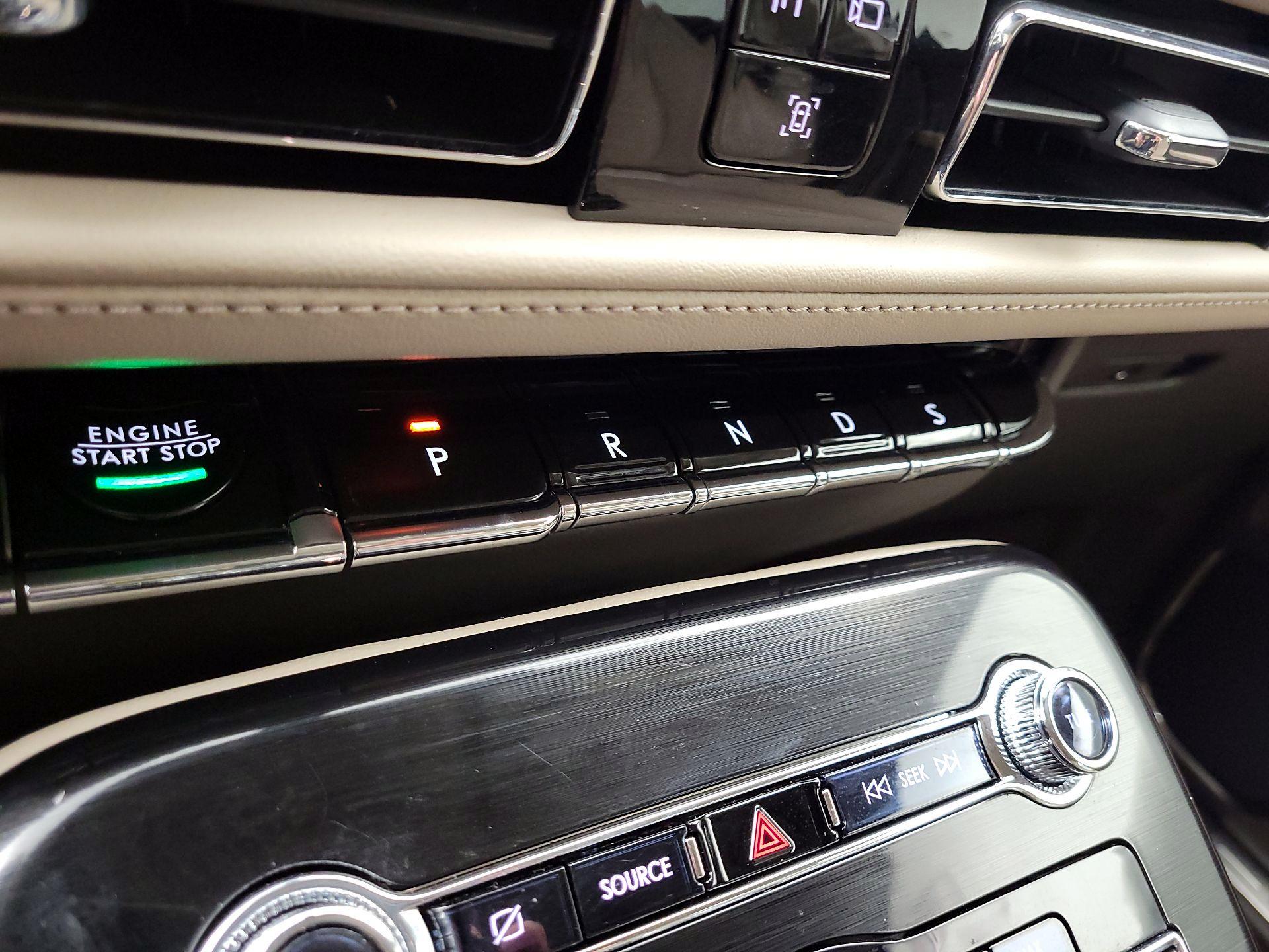 Thumbnail: 2022 Lincoln Nautilus - 17