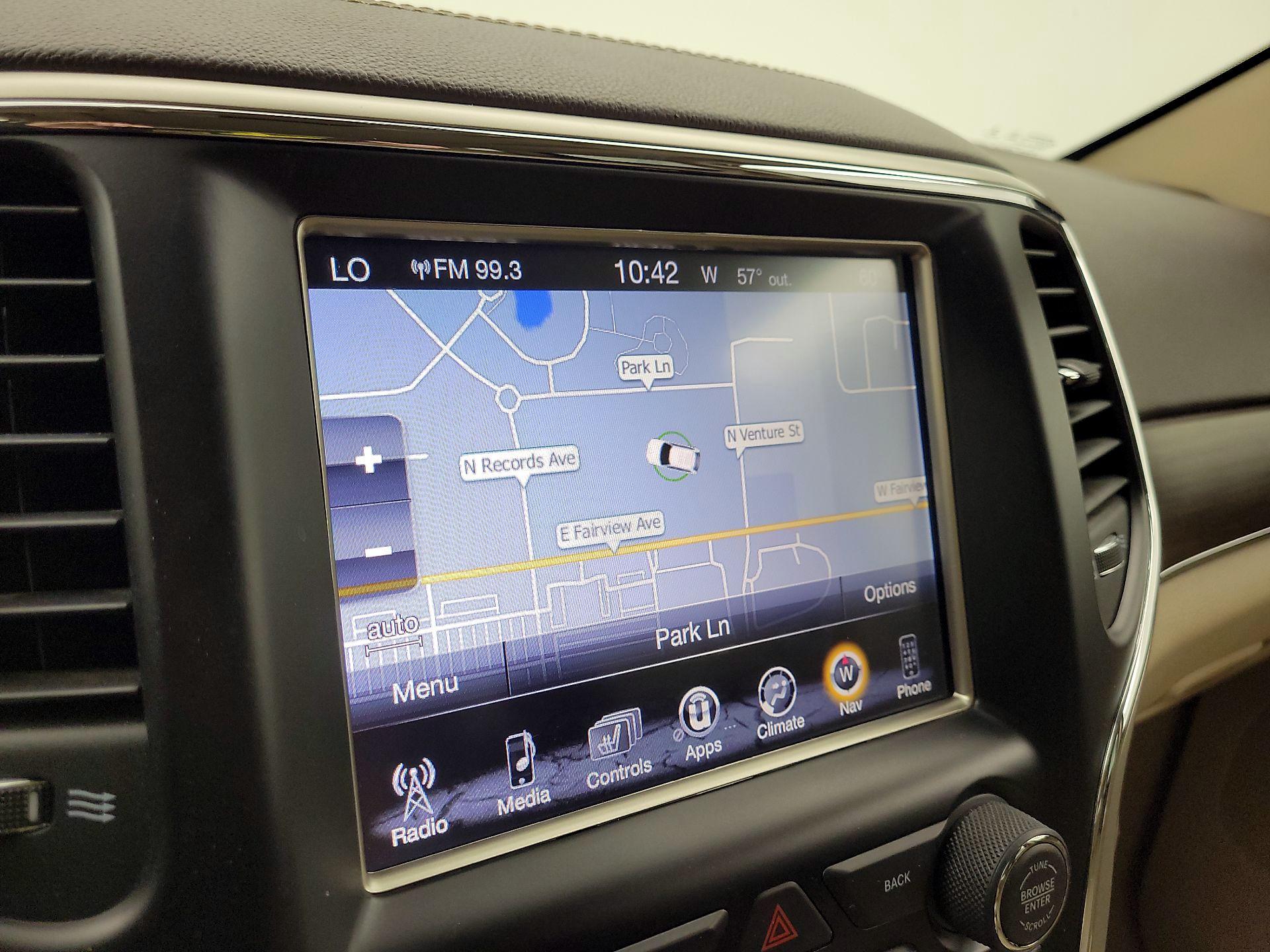 Thumbnail: 2016 Jeep Grand Cherokee - 14