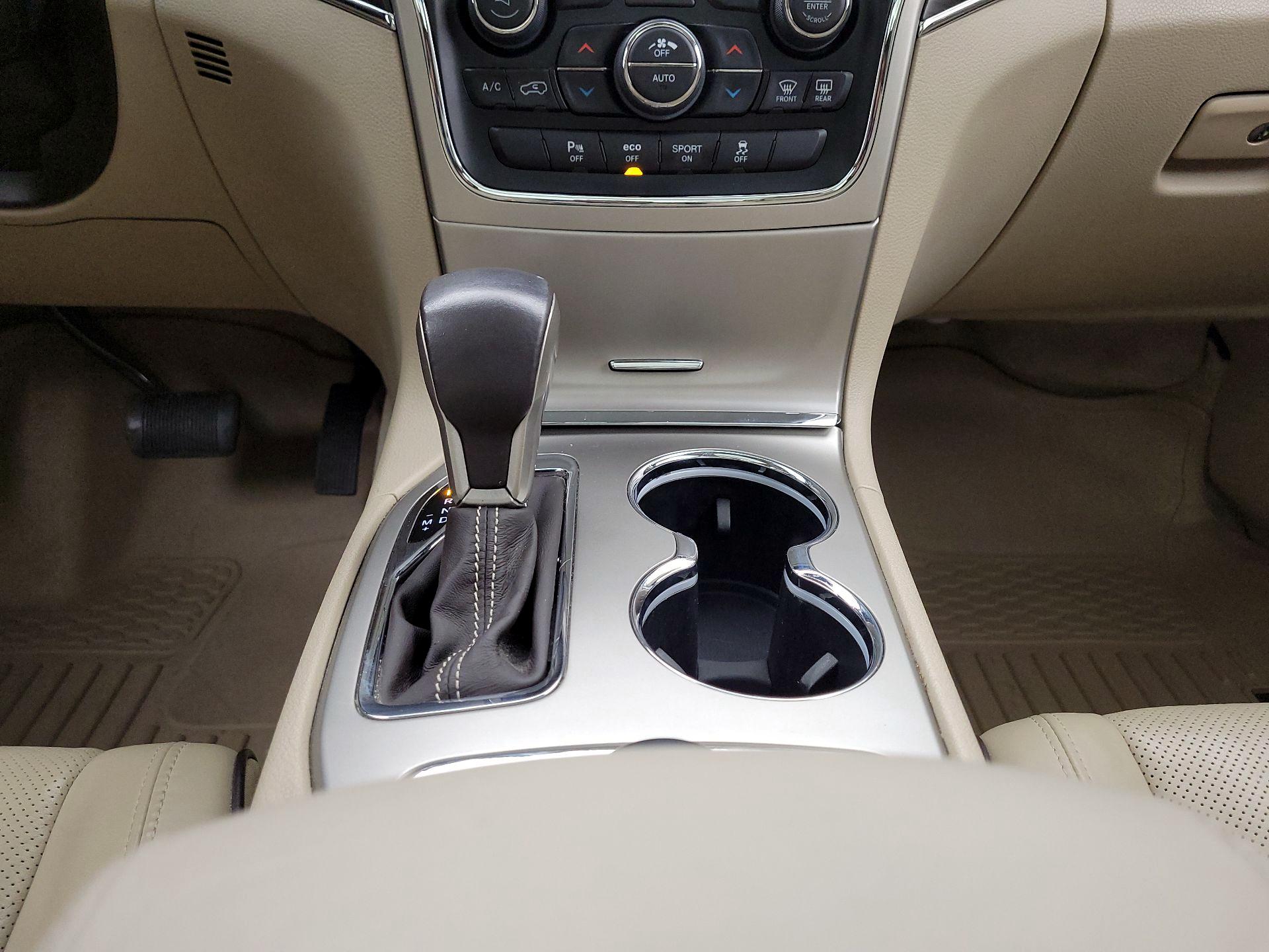 Thumbnail: 2016 Jeep Grand Cherokee - 18