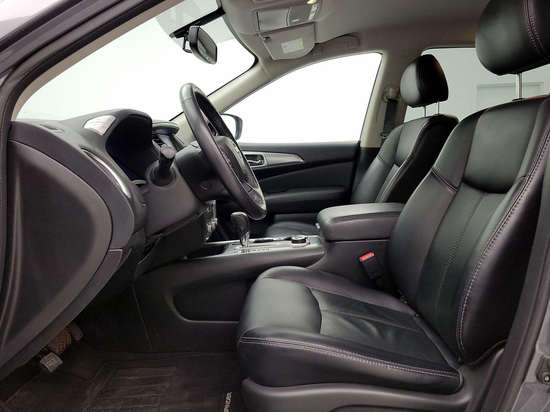 Thumbnail: 2020 Nissan Pathfinder - 11