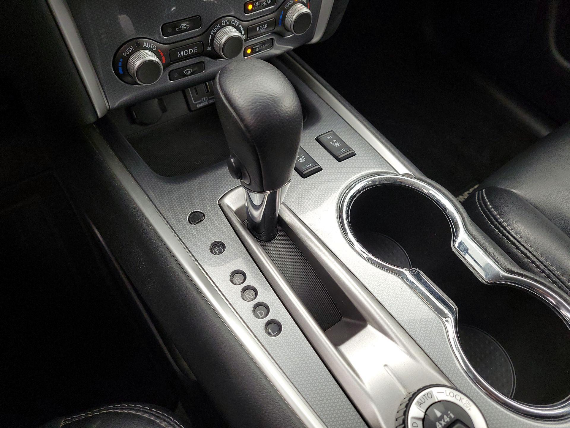 Thumbnail: 2020 Nissan Pathfinder - 18