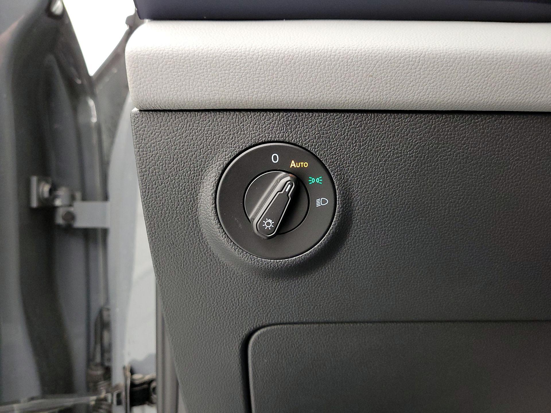 Thumbnail: 2022 Volkswagen Taos - 13