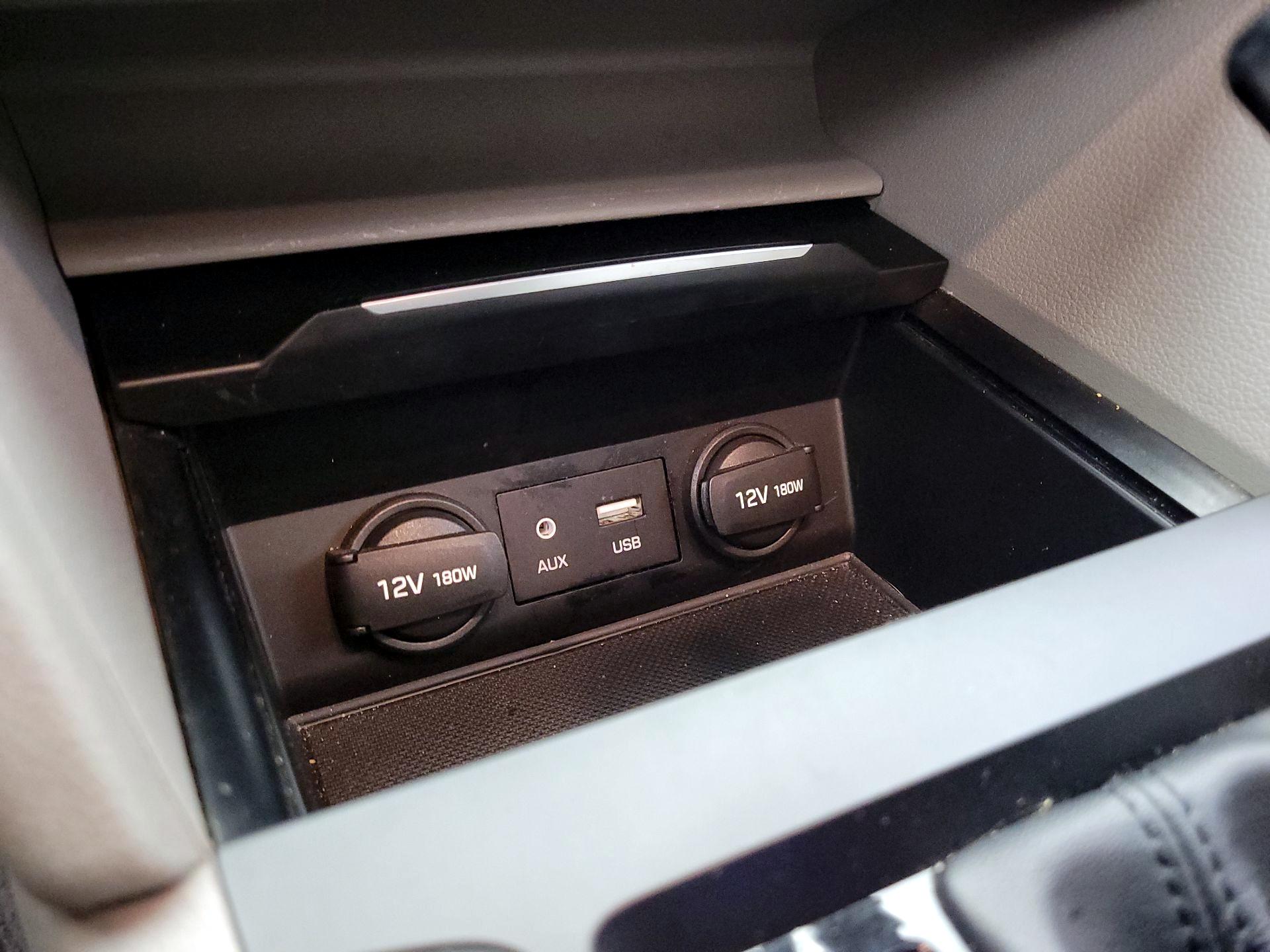 Thumbnail: 2017 Hyundai Elantra - 18