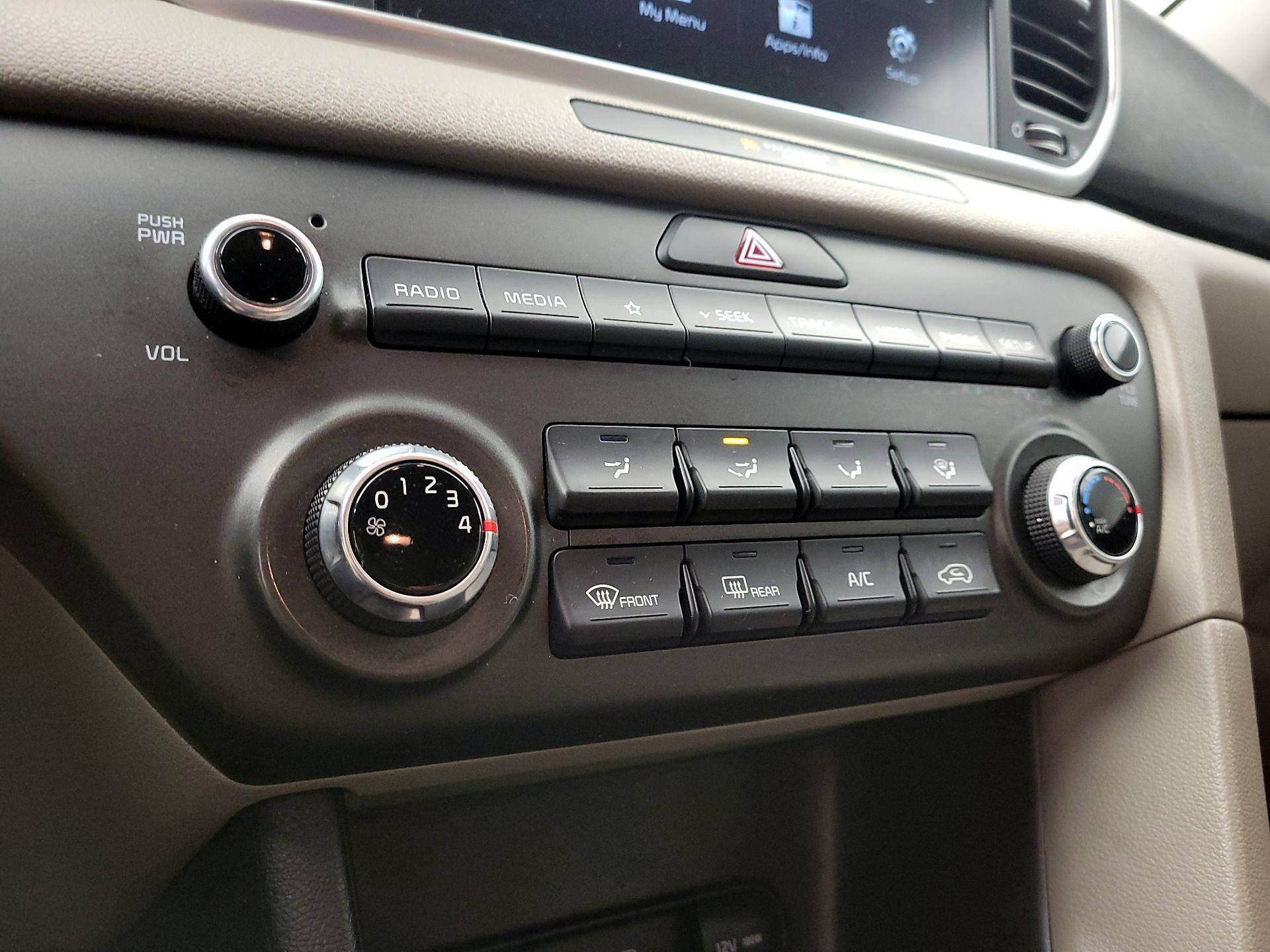 Thumbnail: 2020 Kia Sportage - 16