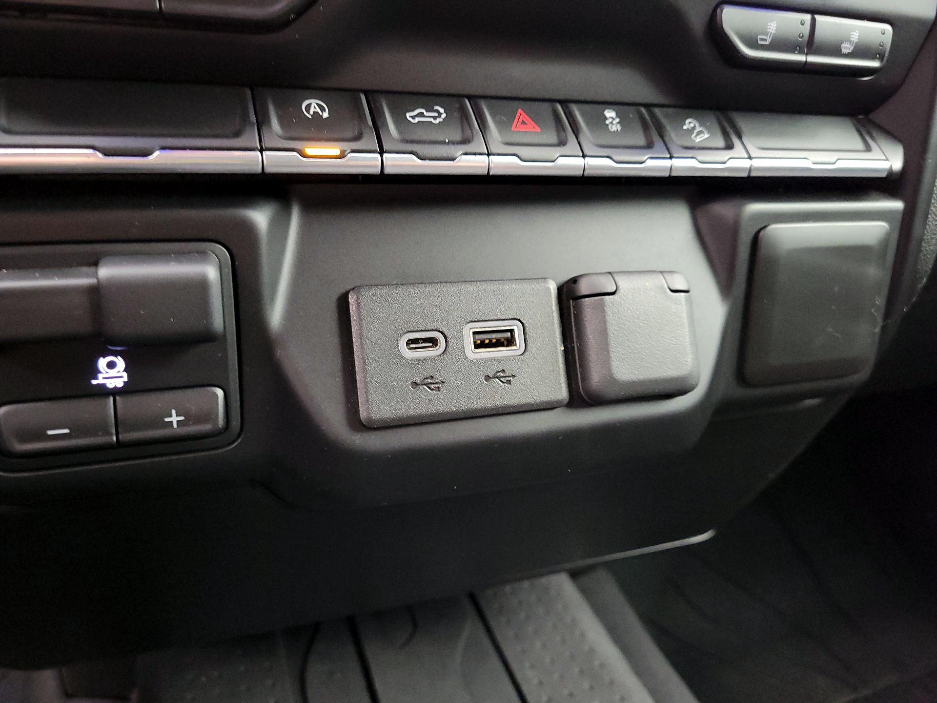 Thumbnail: 2019 Chevrolet Silverado 1500 - 18