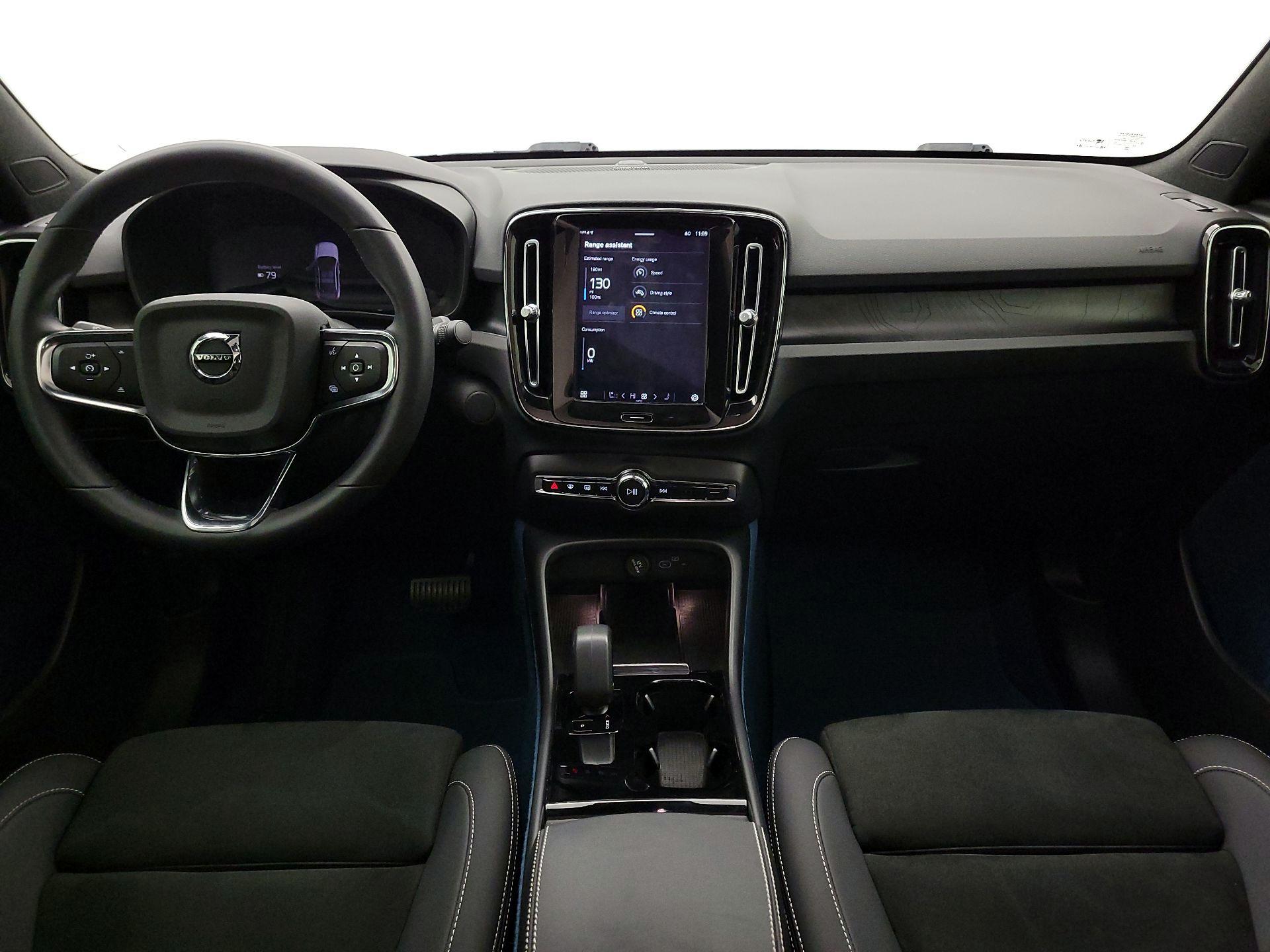 Thumbnail: 2023 Volvo C40 - 9