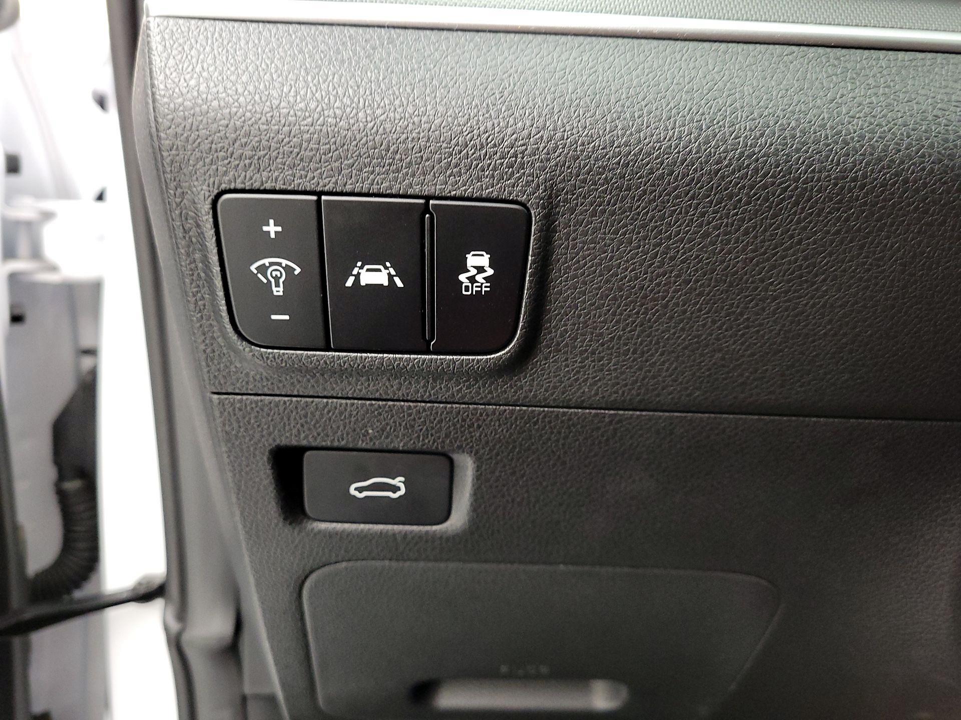 Thumbnail: 2023 Kia K5 - 13