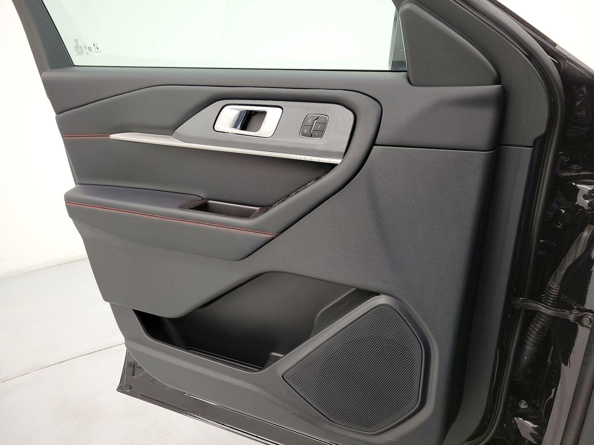 Thumbnail: 2025 Ford Explorer - 12