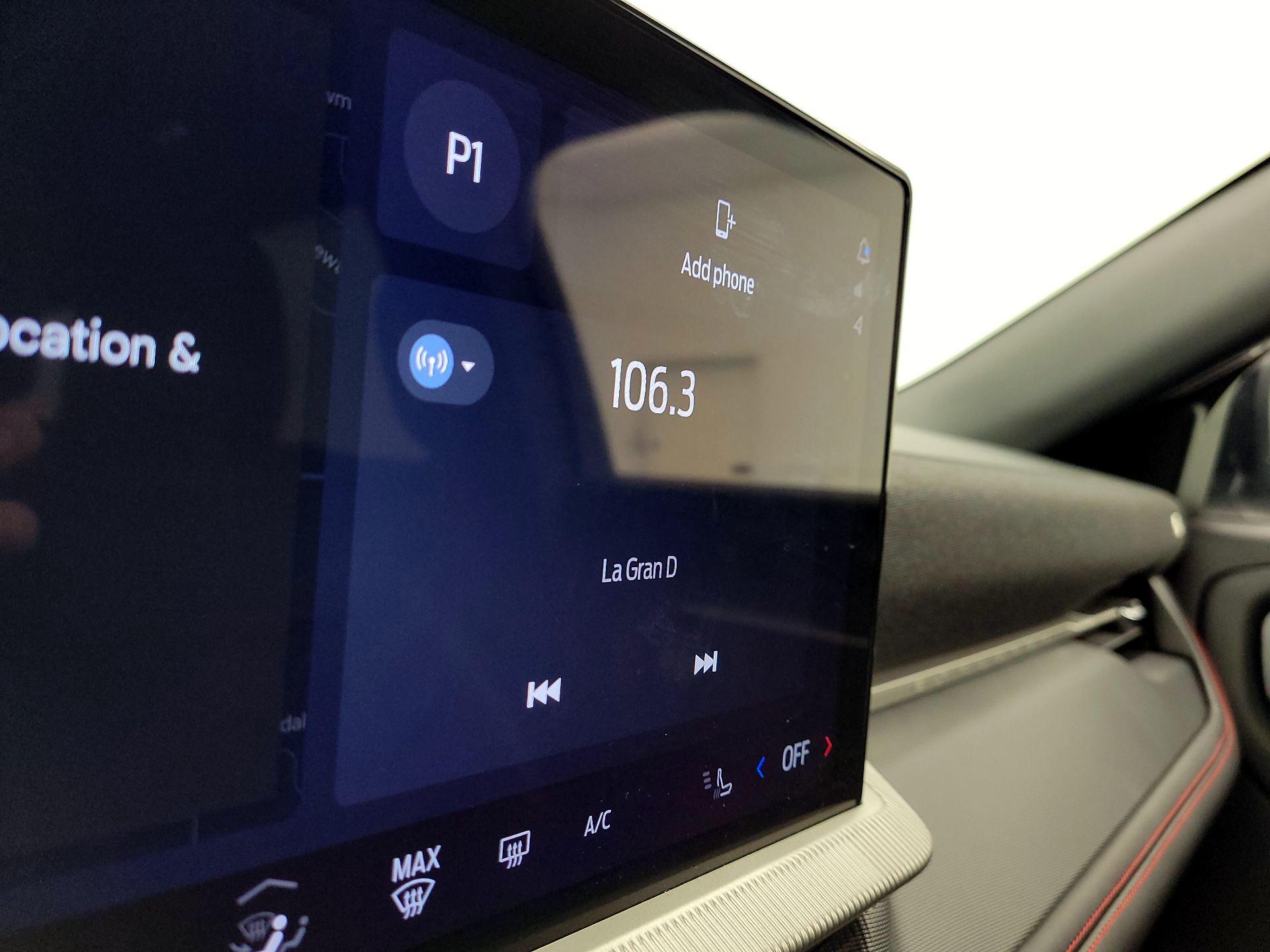 Thumbnail: 2025 Ford Explorer - 16