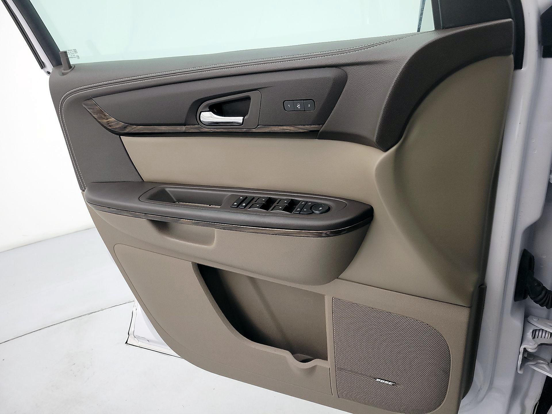 Thumbnail: 2016 GMC Acadia - 12