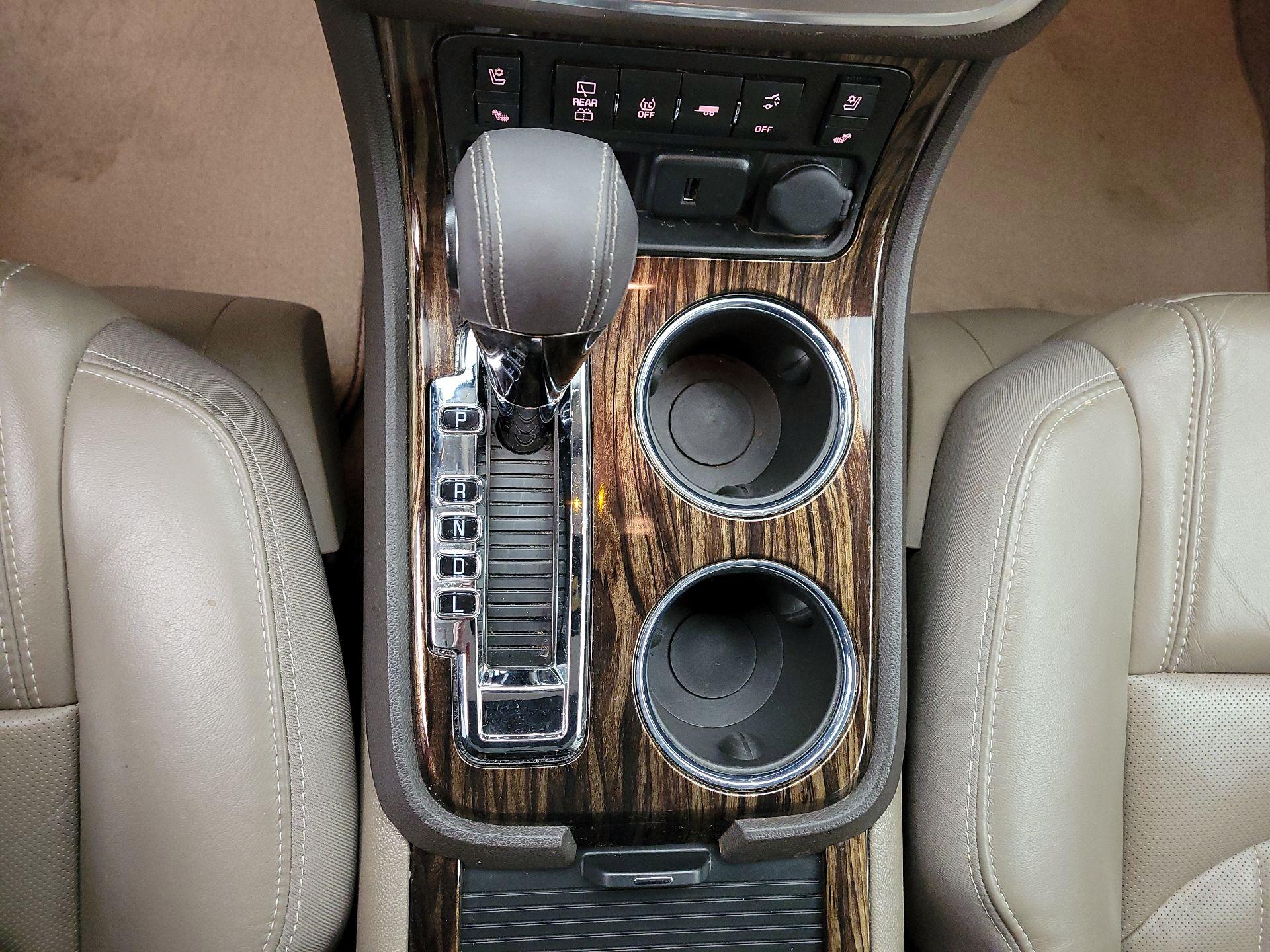 Thumbnail: 2016 GMC Acadia - 17