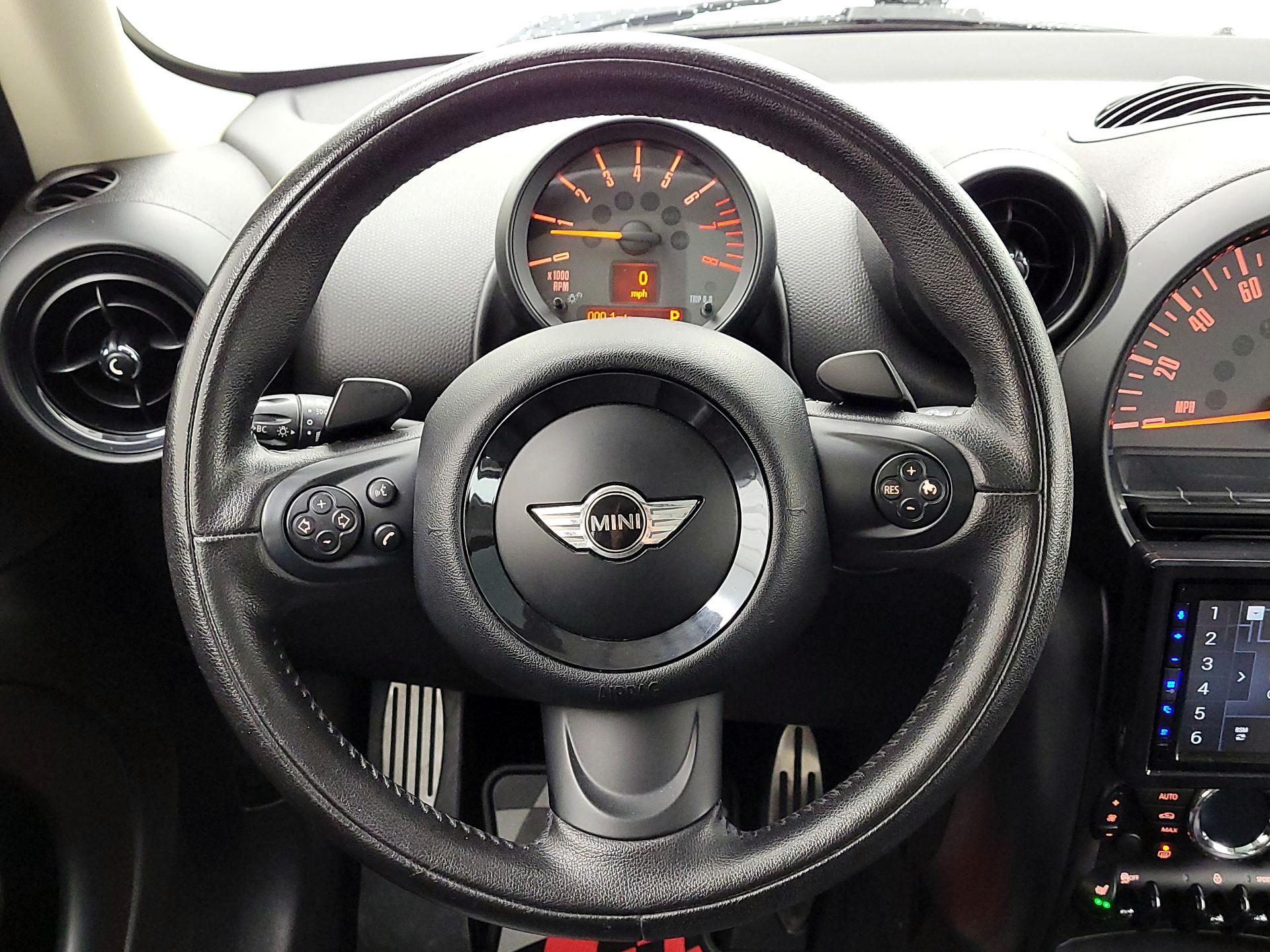 Thumbnail: 2015 MINI Cooper Countryman - 10