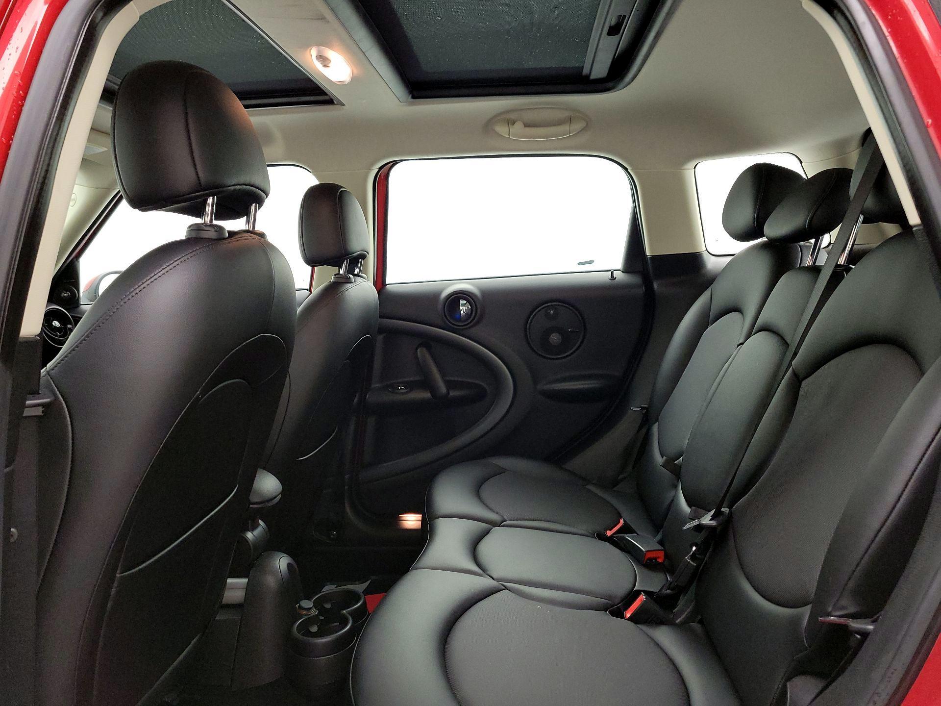 Thumbnail: 2015 MINI Cooper Countryman - 18