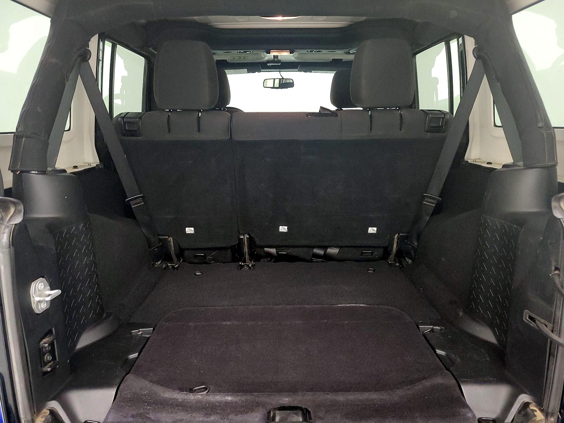 Thumbnail: 2017 Jeep Wrangler - 18