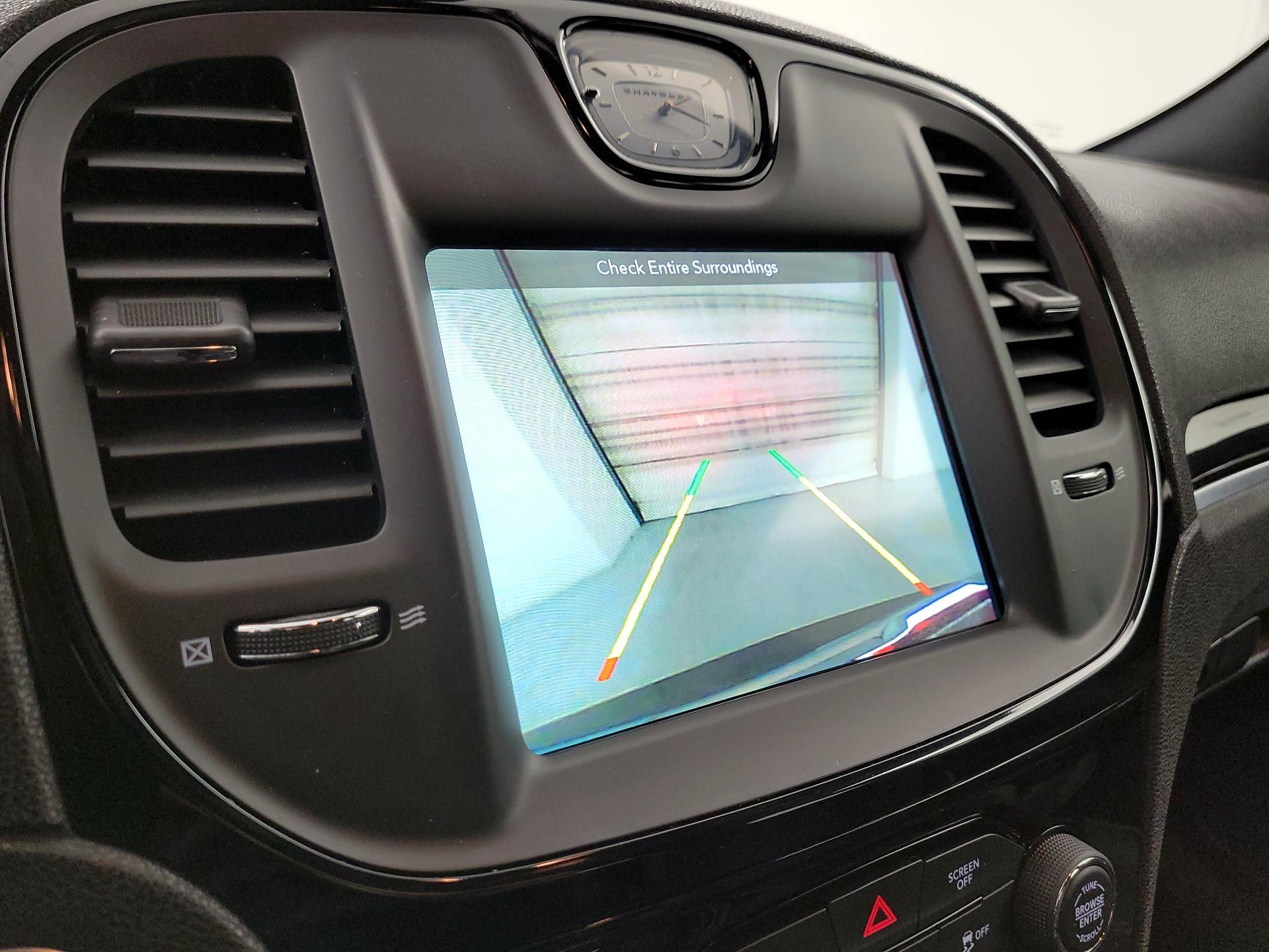 Thumbnail: 2018 Chrysler 300 - 15