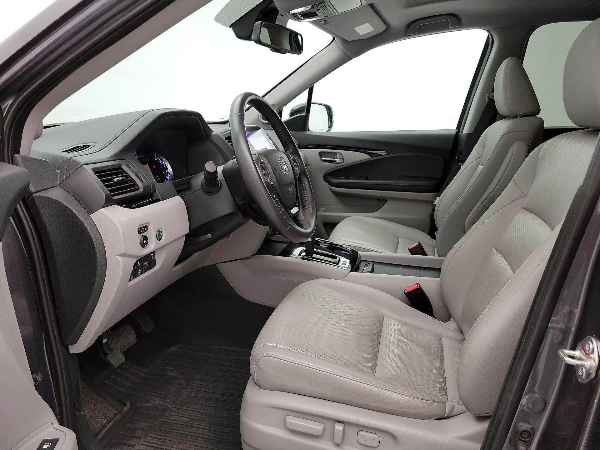 Thumbnail: 2019 Honda Ridgeline - 11