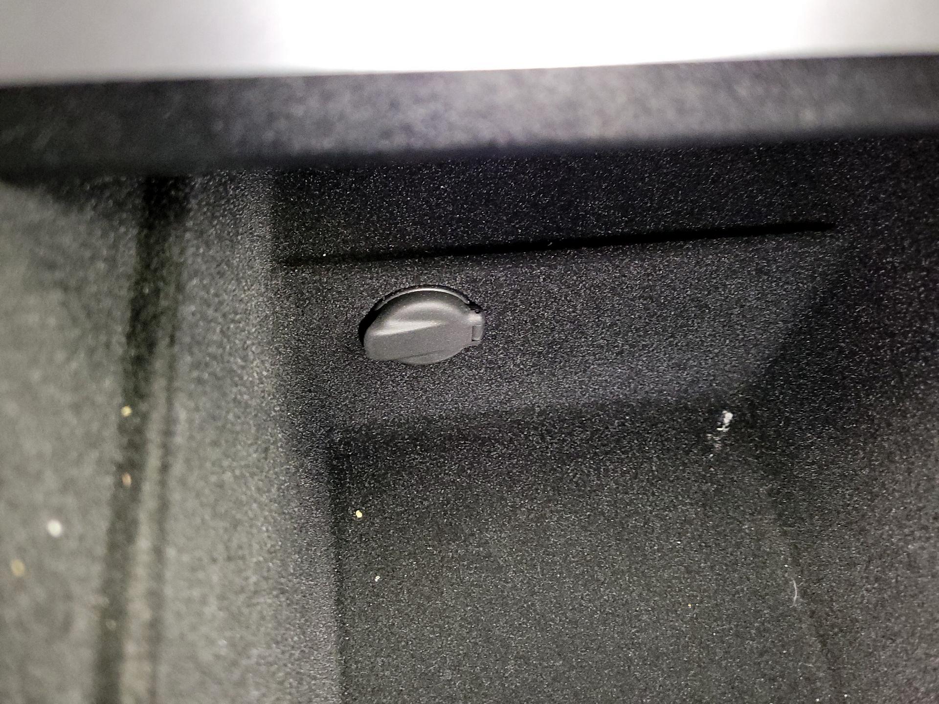 Thumbnail: 2025 Tesla Model 3 - 18