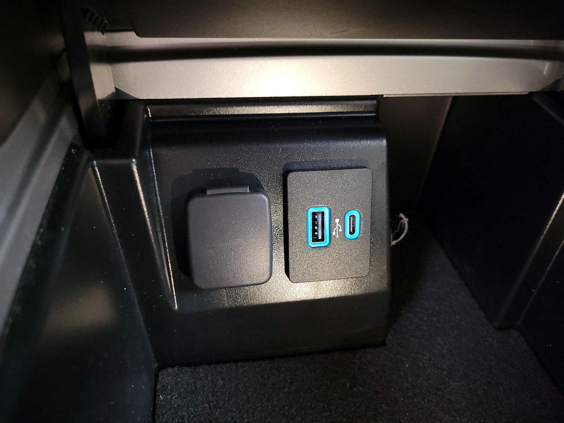 Thumbnail: 2023 Ford Explorer - 19