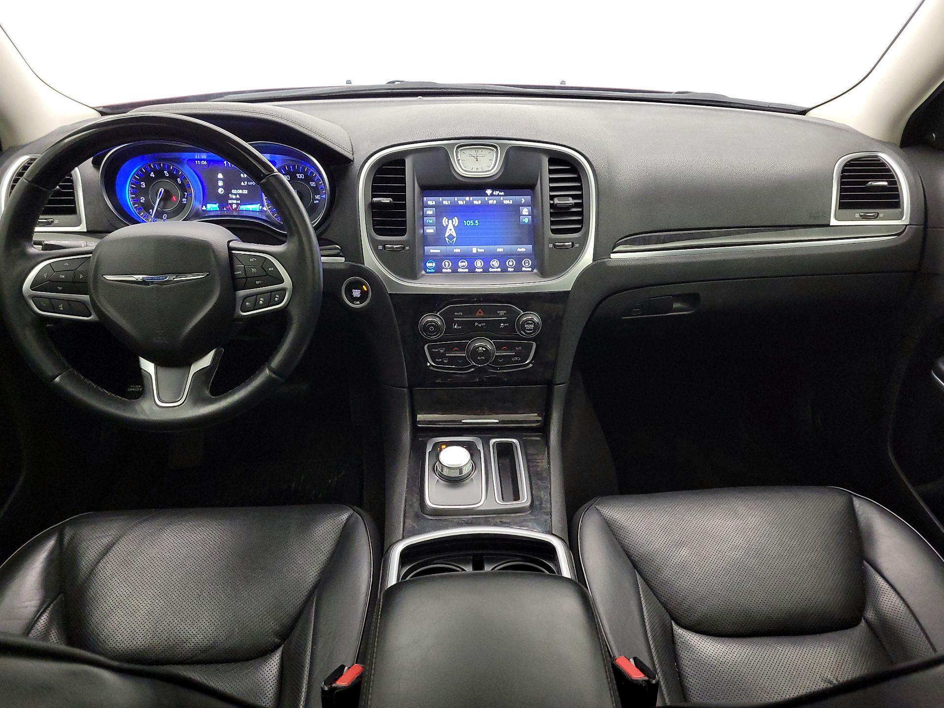 Thumbnail: 2018 Chrysler 300 - 9