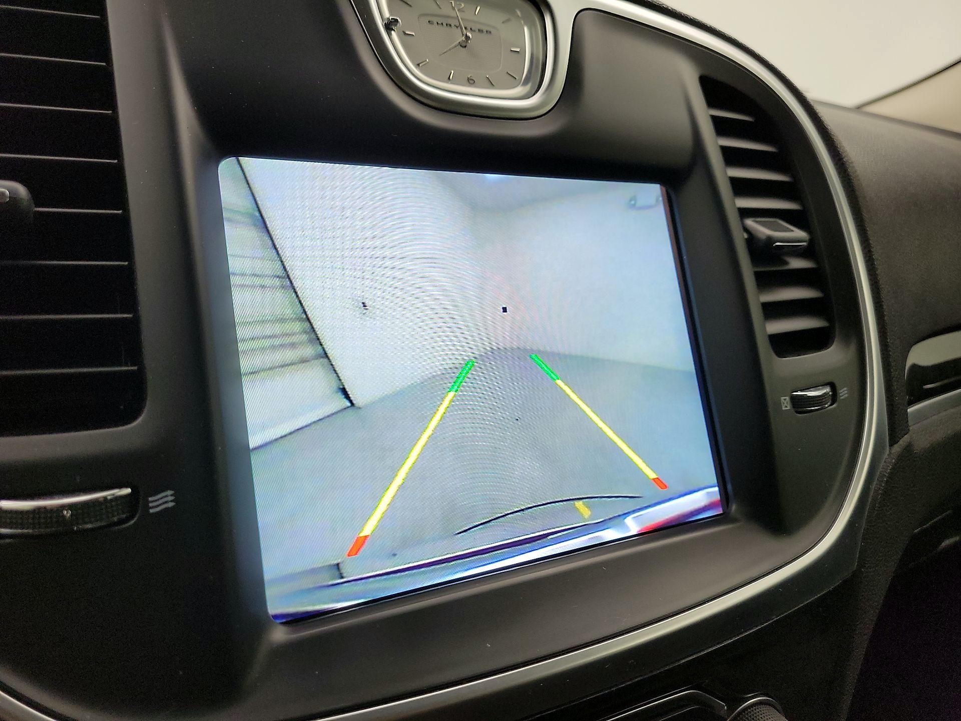 Thumbnail: 2018 Chrysler 300 - 15