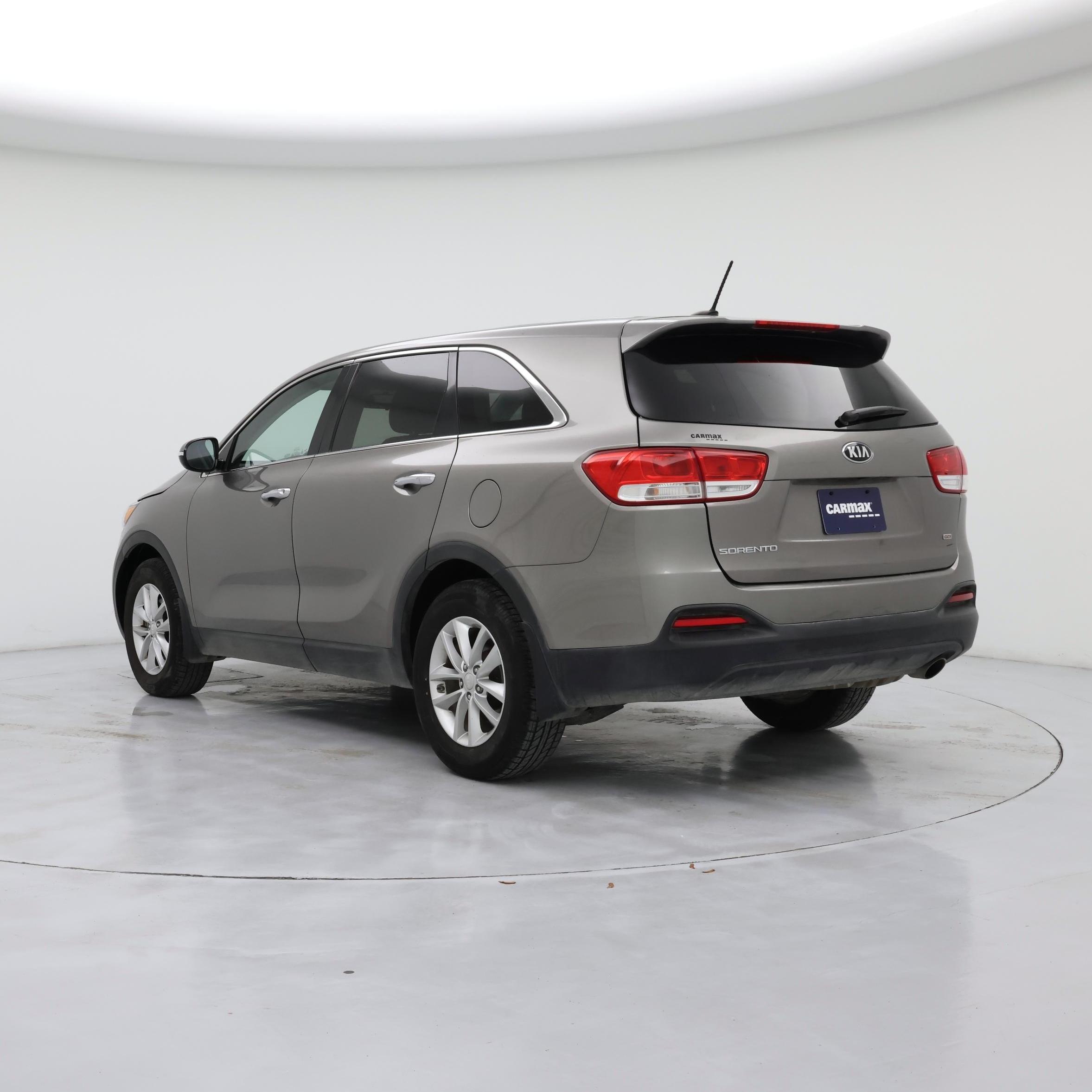 Thumbnail: 2016 Kia Sorento - 2