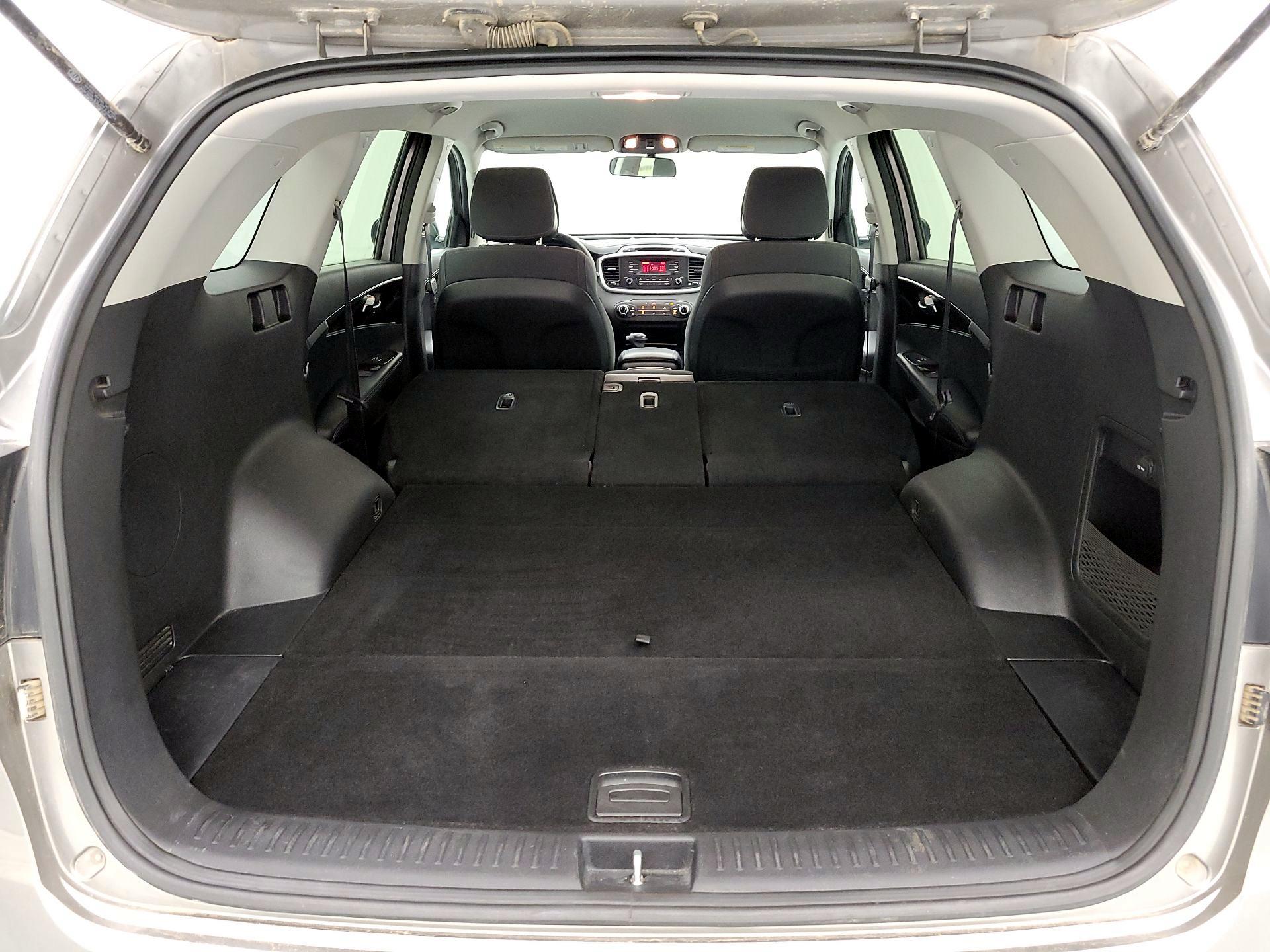 Thumbnail: 2016 Kia Sorento - 20