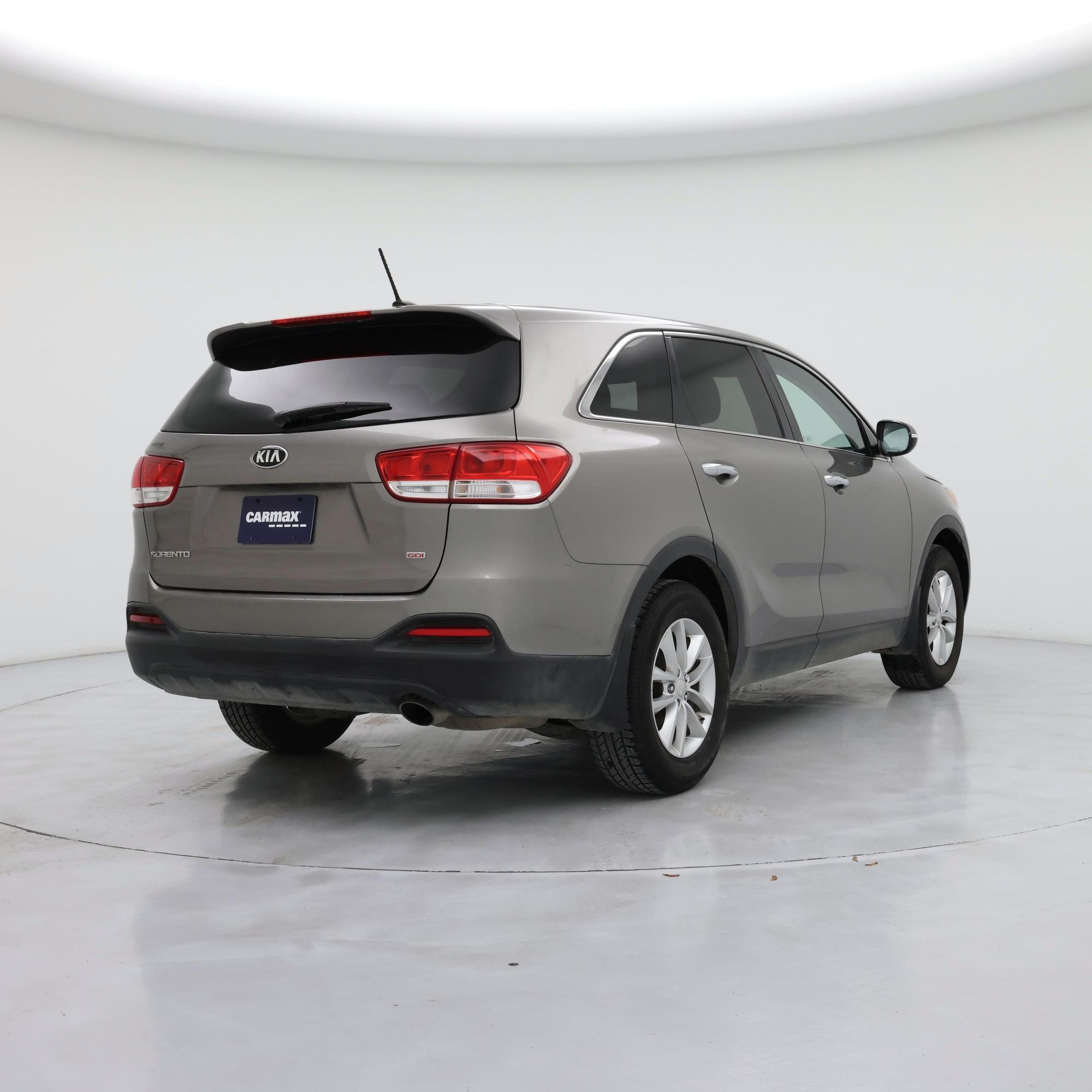 Thumbnail: 2016 Kia Sorento - 8