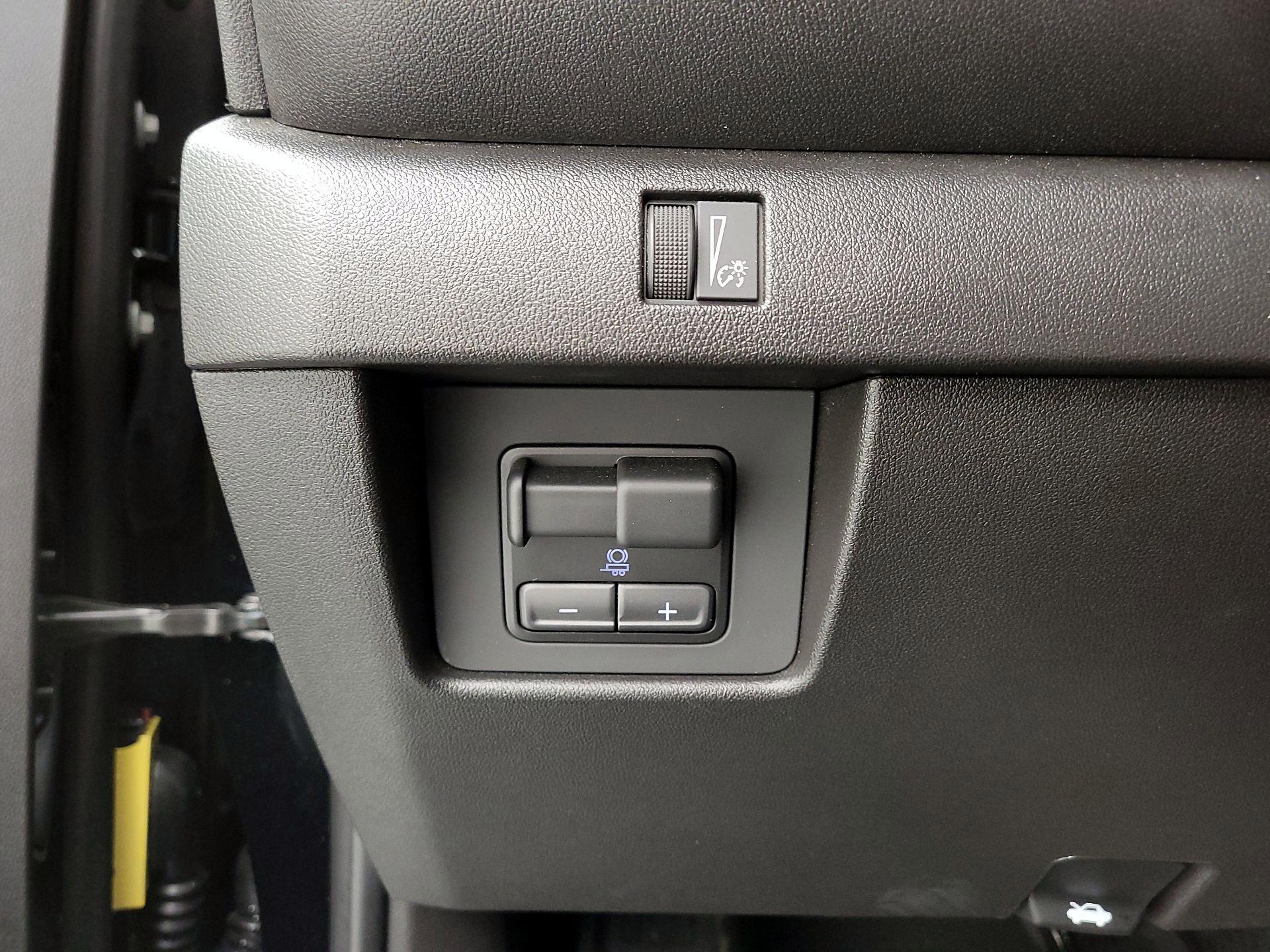 Thumbnail: 2026 Chevrolet Colorado - 13