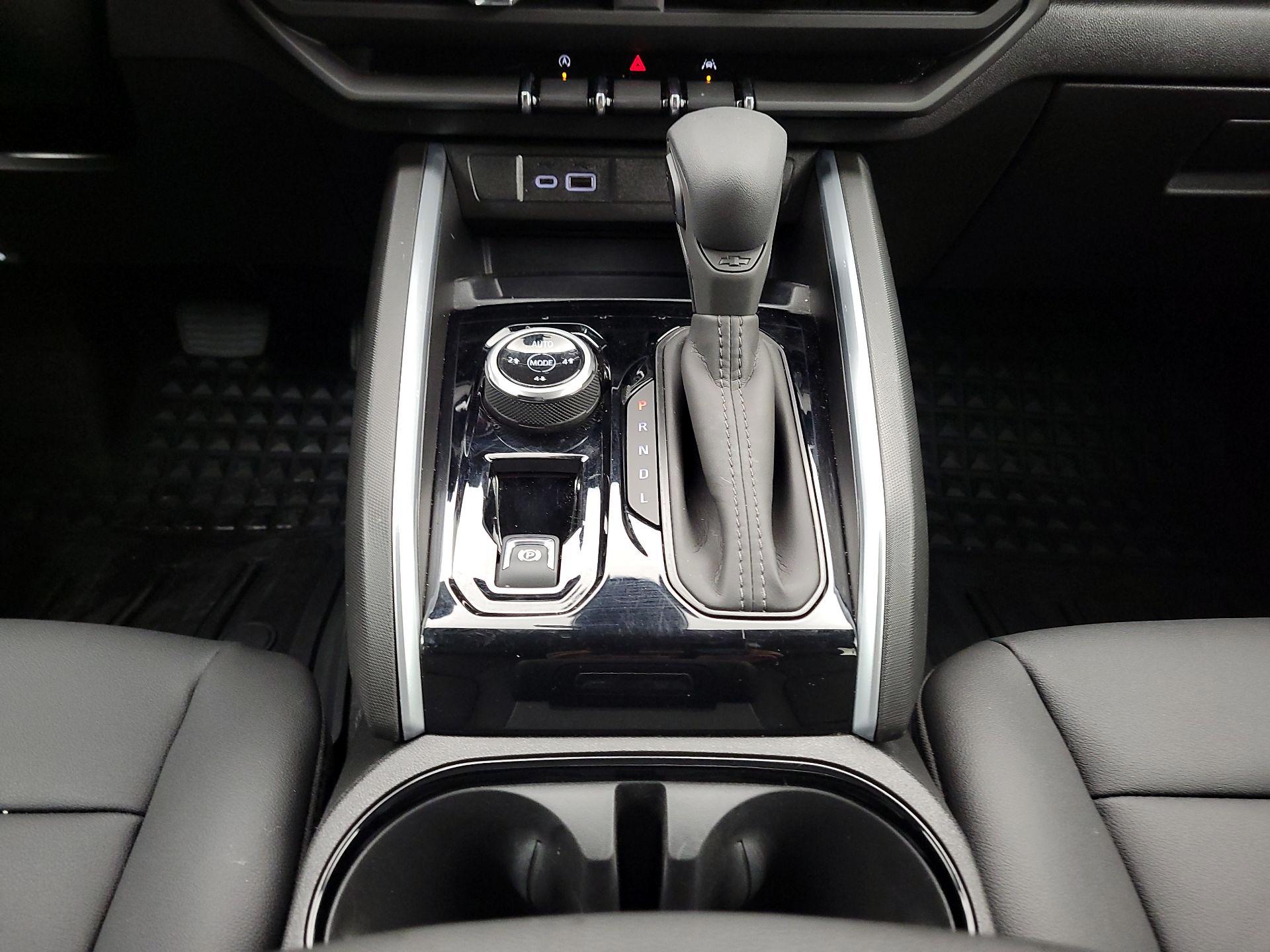 Thumbnail: 2026 Chevrolet Colorado - 18