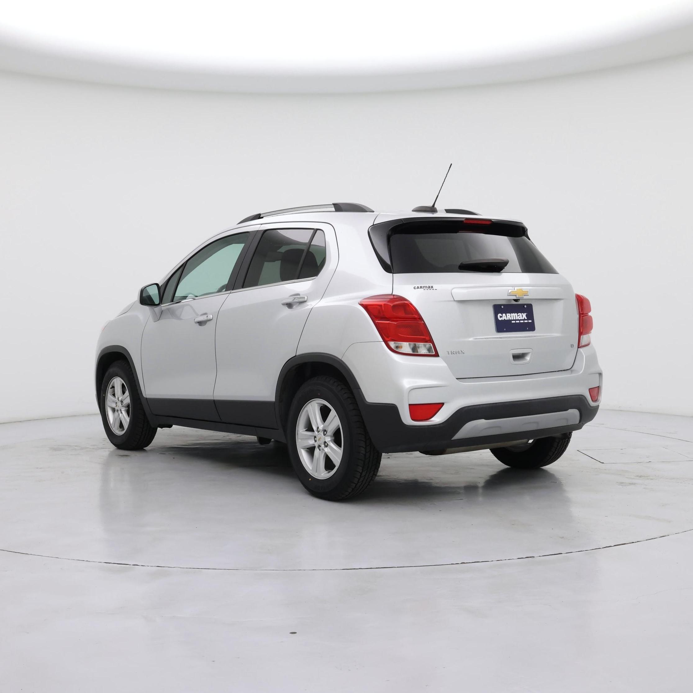 Thumbnail: 2018 Chevrolet Trax - 2