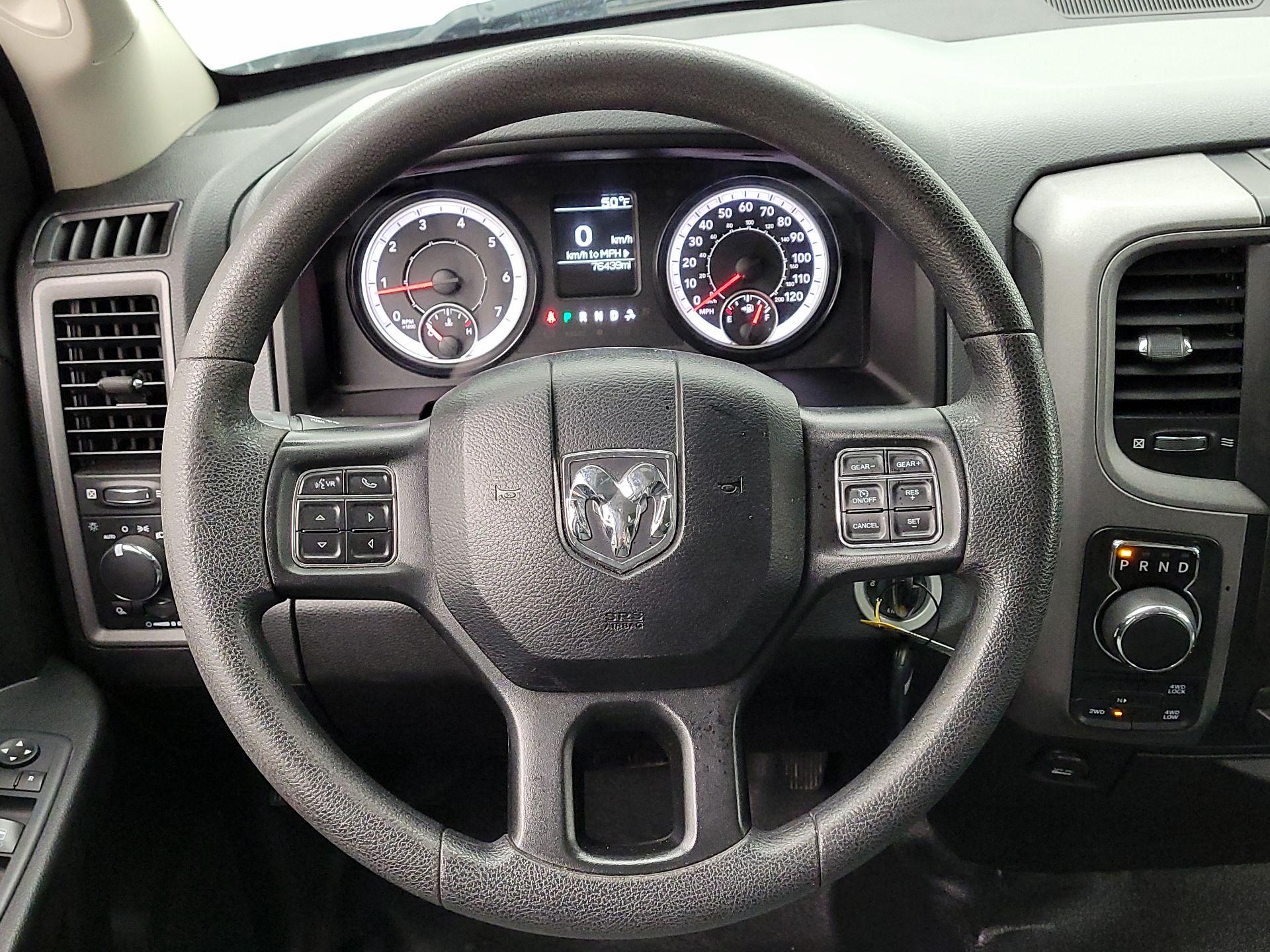 Thumbnail: 2019 RAM 1500 Classic - 10