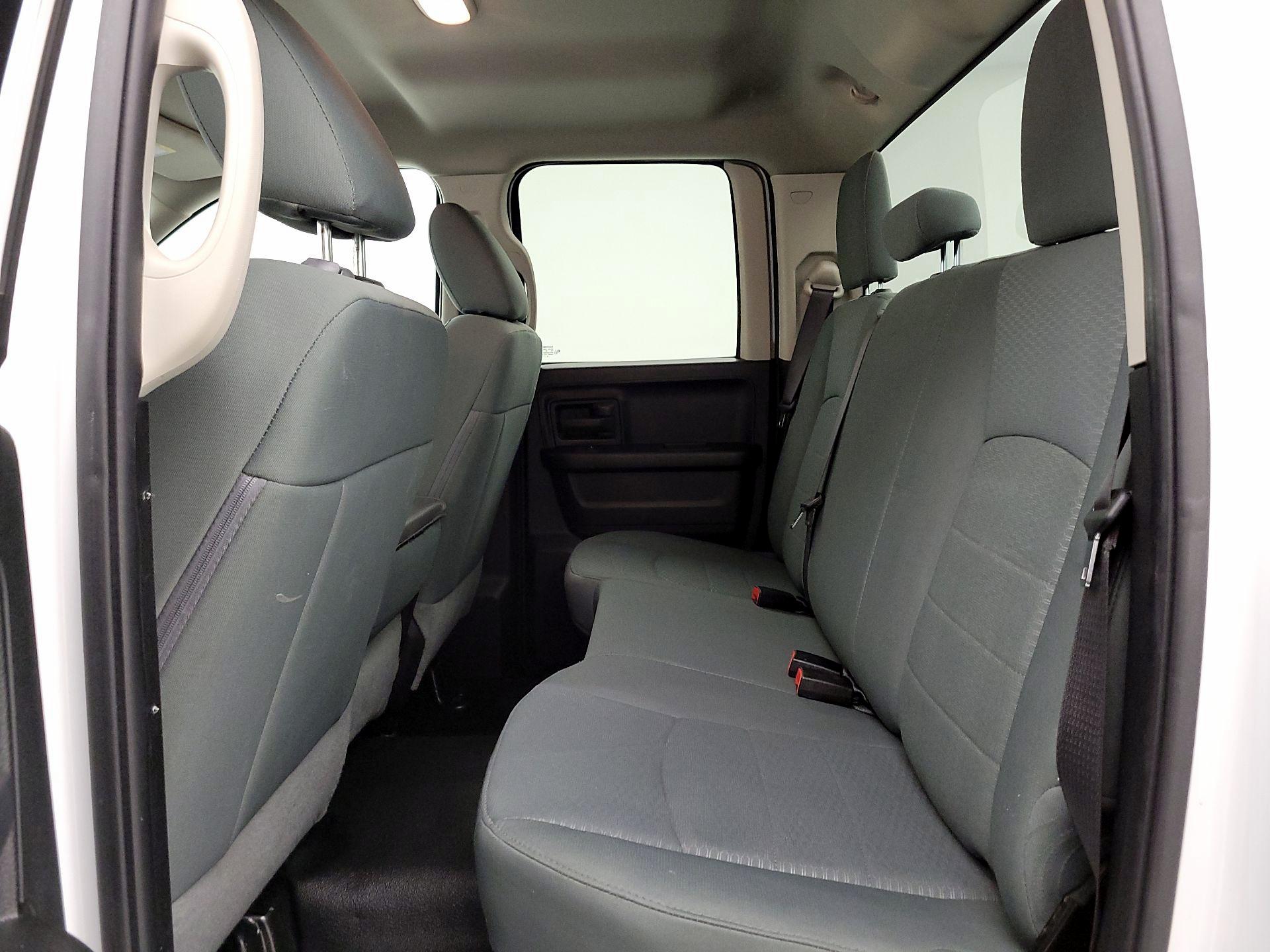 Thumbnail: 2019 RAM 1500 Classic - 19