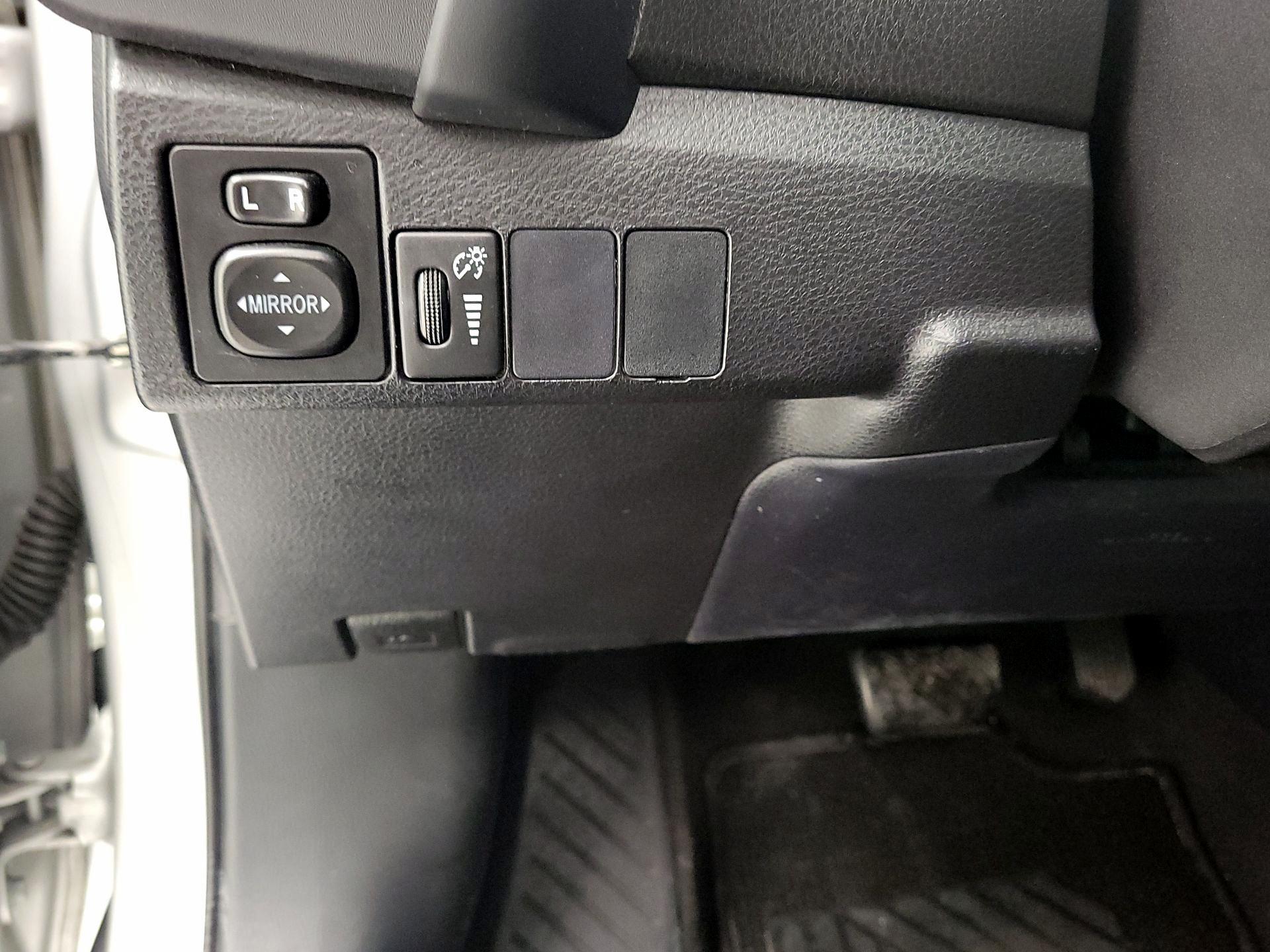 Thumbnail: 2017 Toyota Corolla - 13