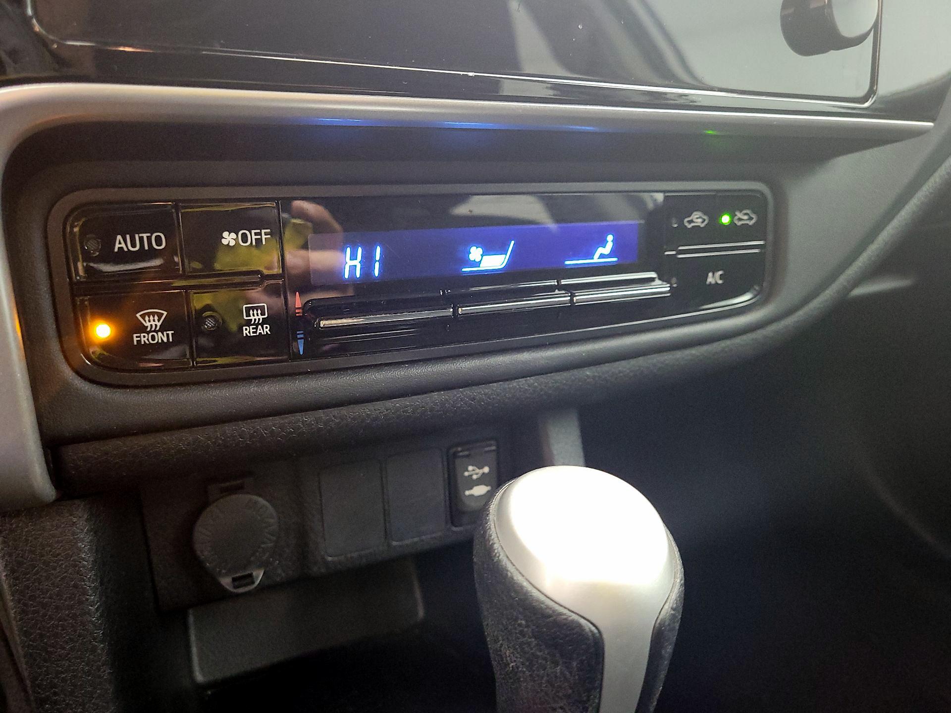 Thumbnail: 2017 Toyota Corolla - 16