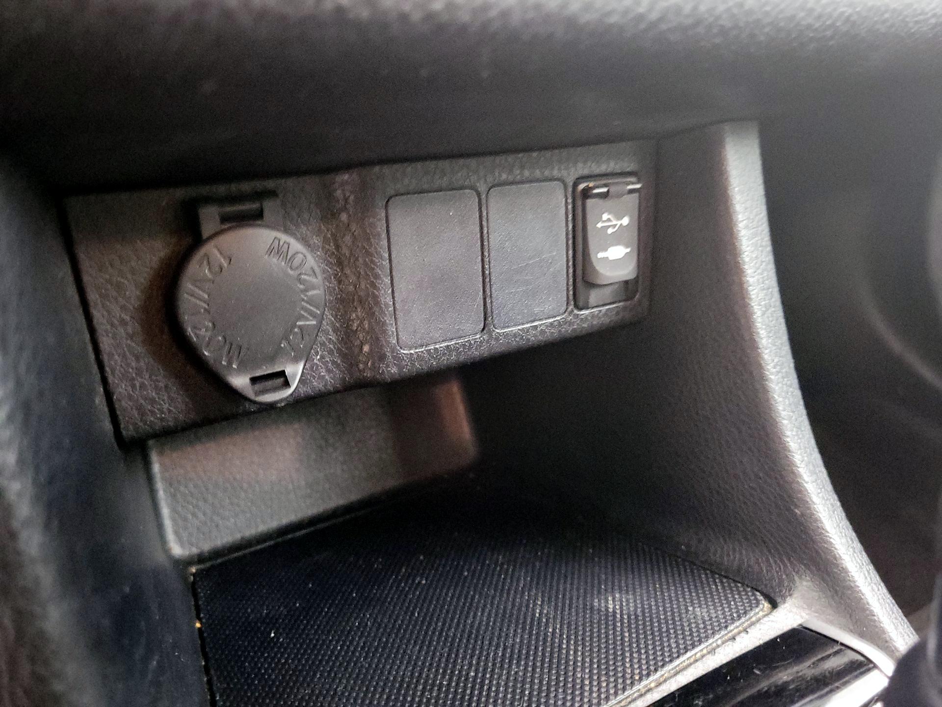 Thumbnail: 2017 Toyota Corolla - 18