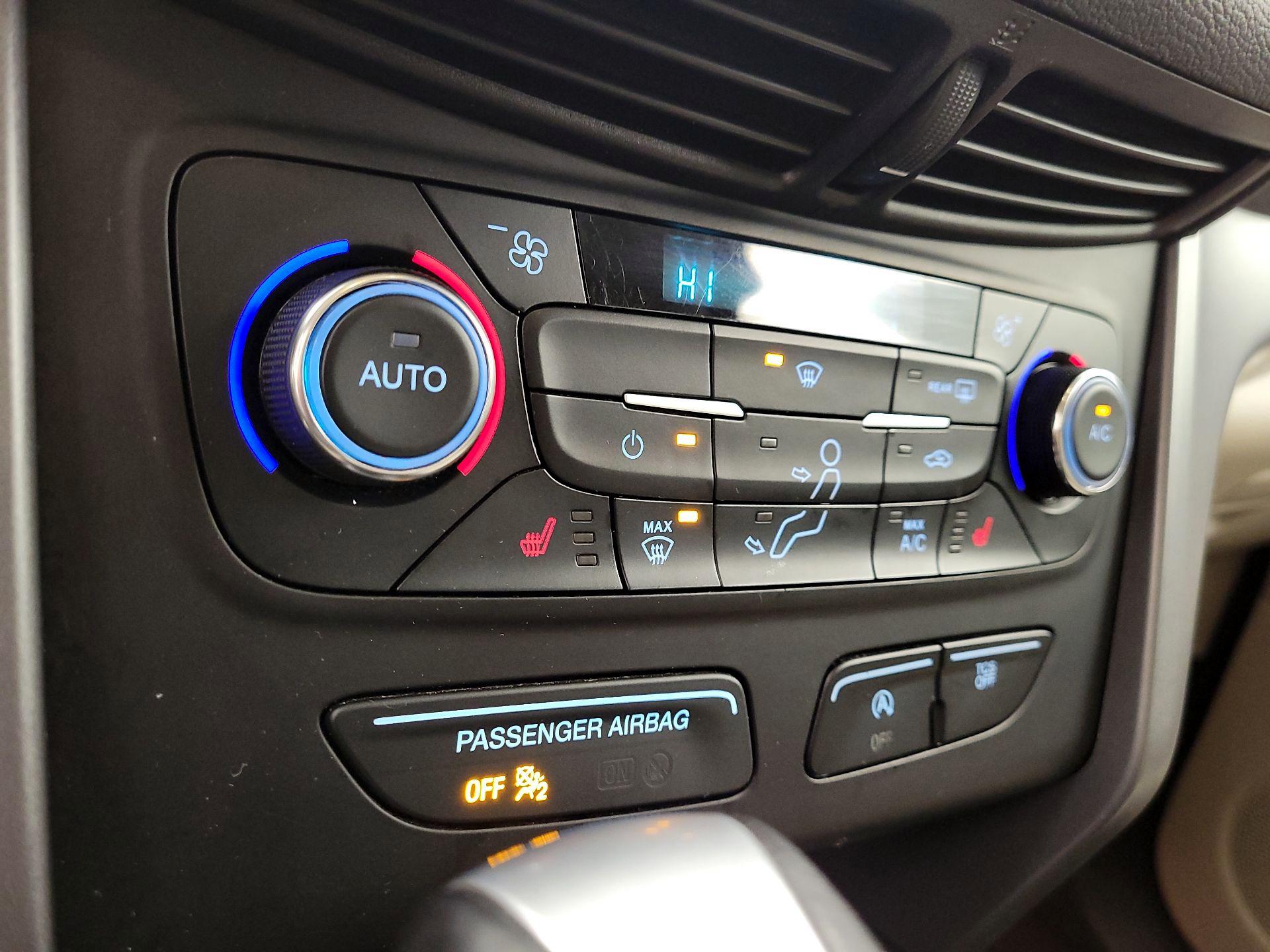 Thumbnail: 2017 Ford Escape - 17