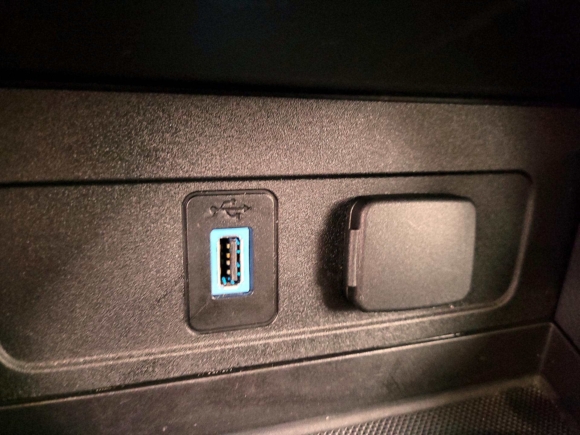 Thumbnail: 2017 Ford Escape - 19