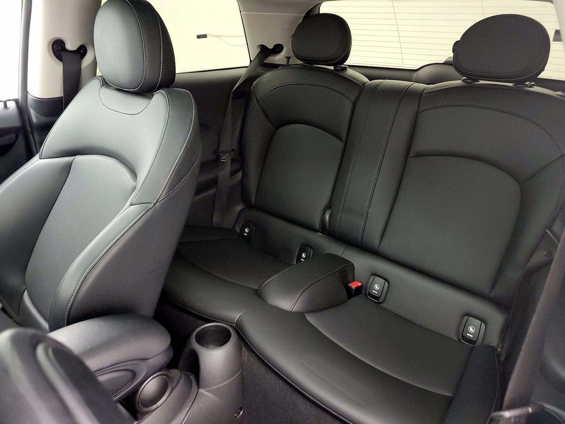 Thumbnail: 2019 MINI Cooper Hardtop - 20