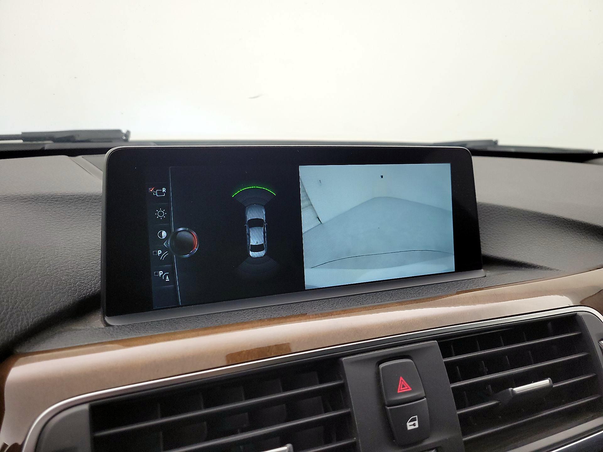 Thumbnail: 2017 BMW 3 Series - 15