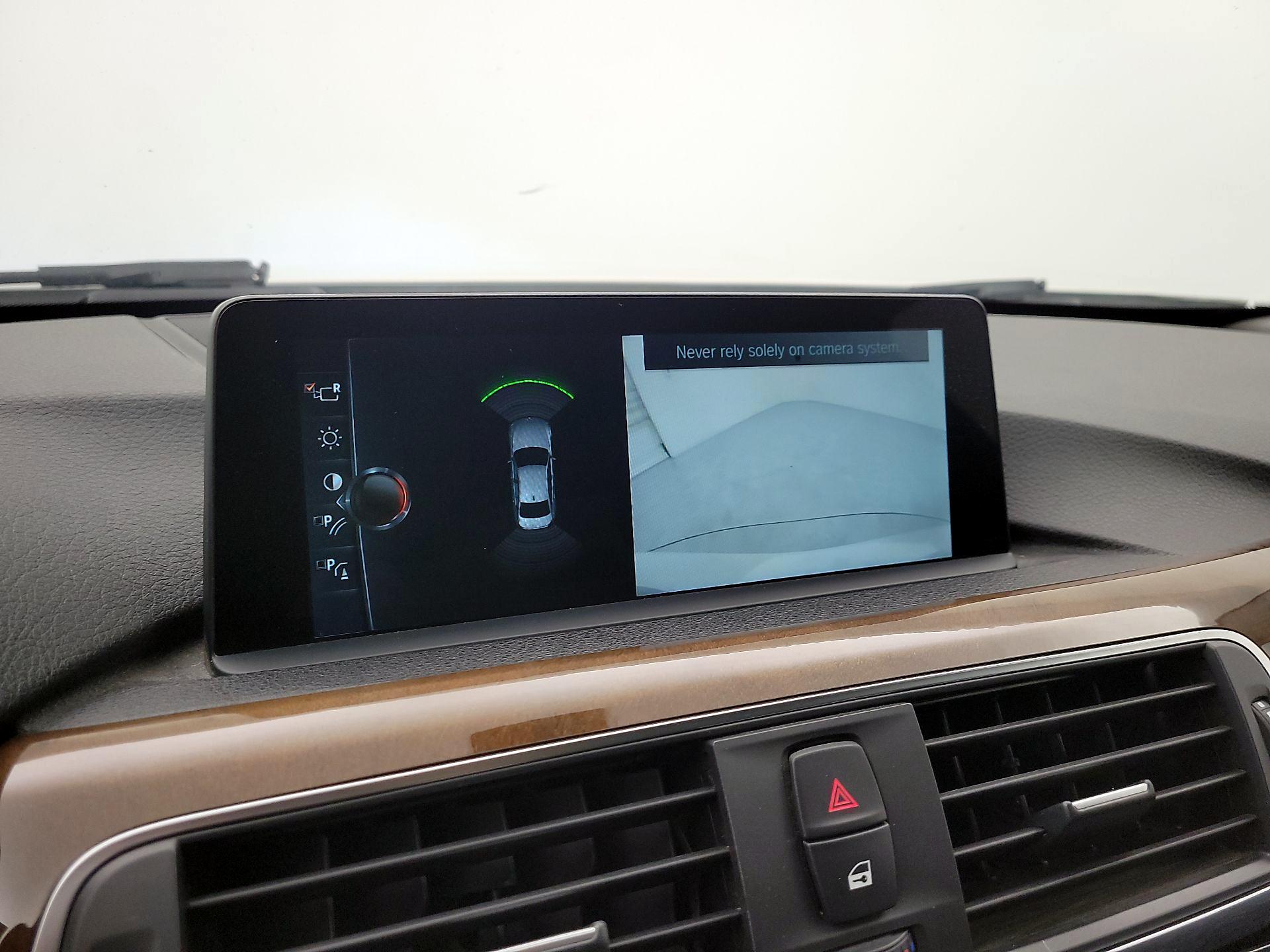 Thumbnail: 2017 BMW 3 Series - 18