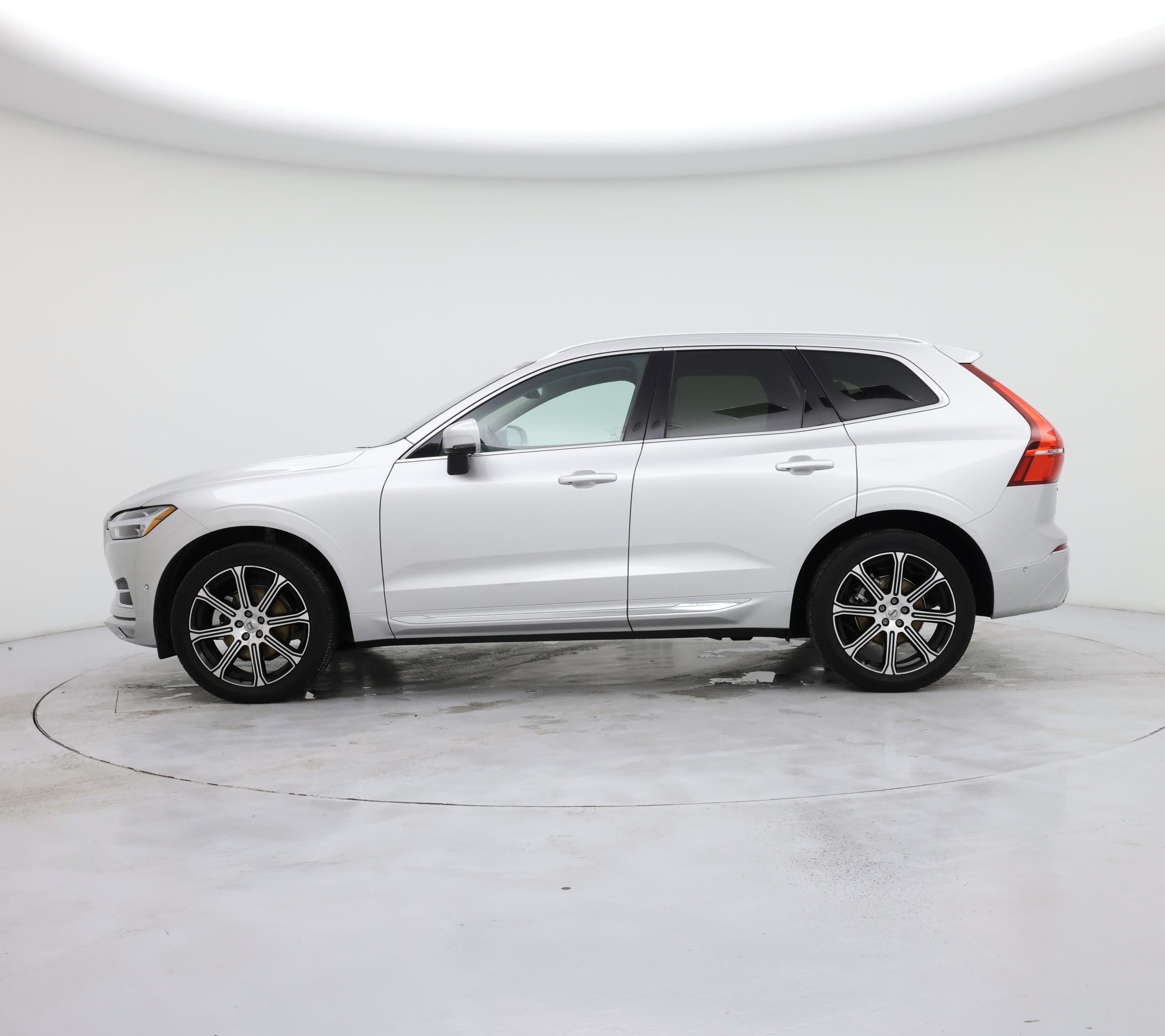 Thumbnail: 2019 Volvo XC60 - 3