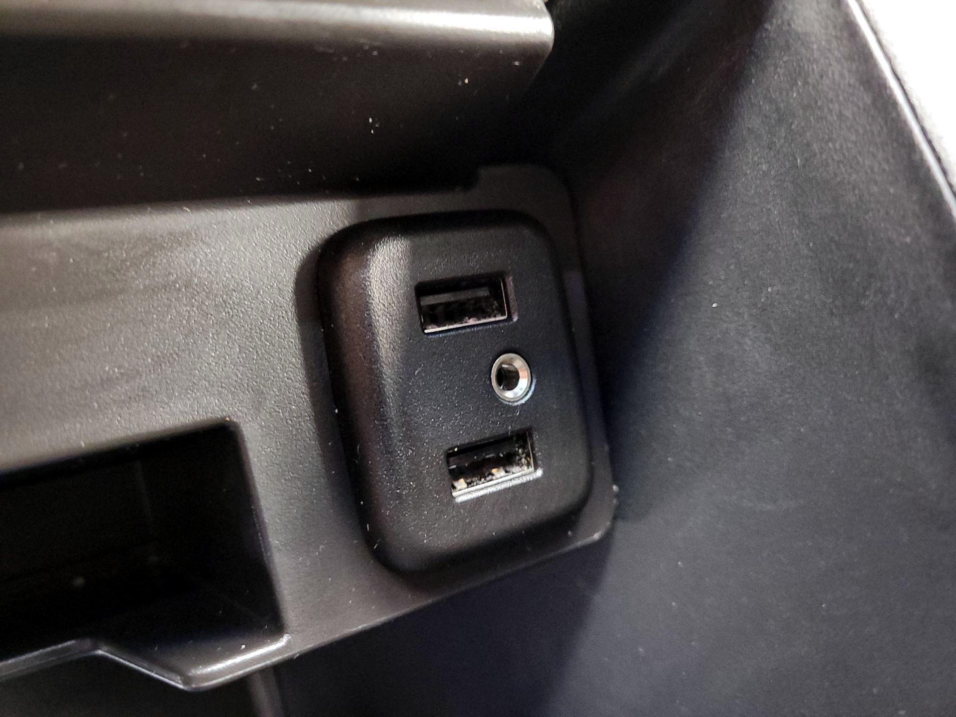 Thumbnail: 2016 GMC Yukon - 18