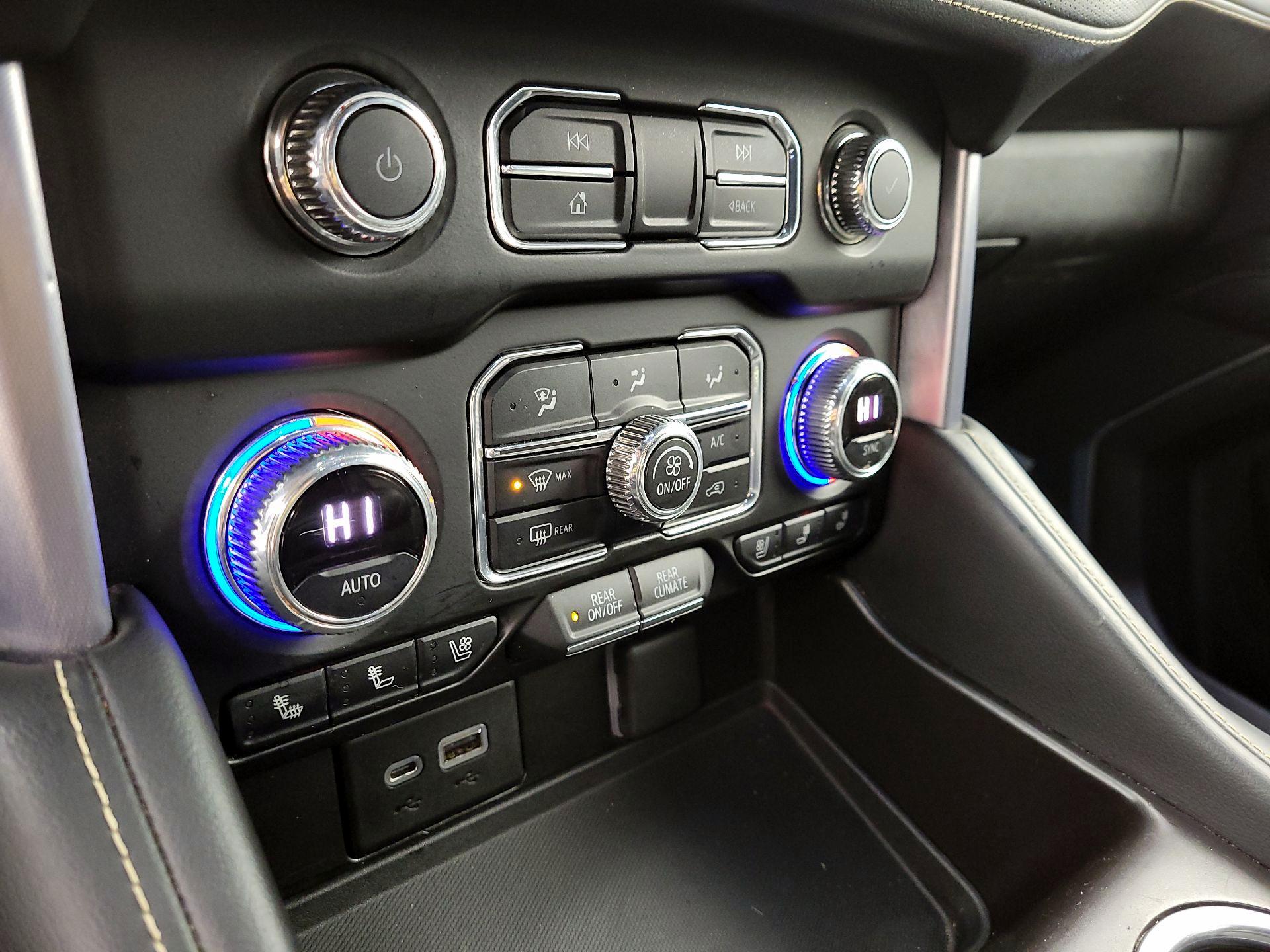 Thumbnail: 2021 GMC Yukon XL - 16