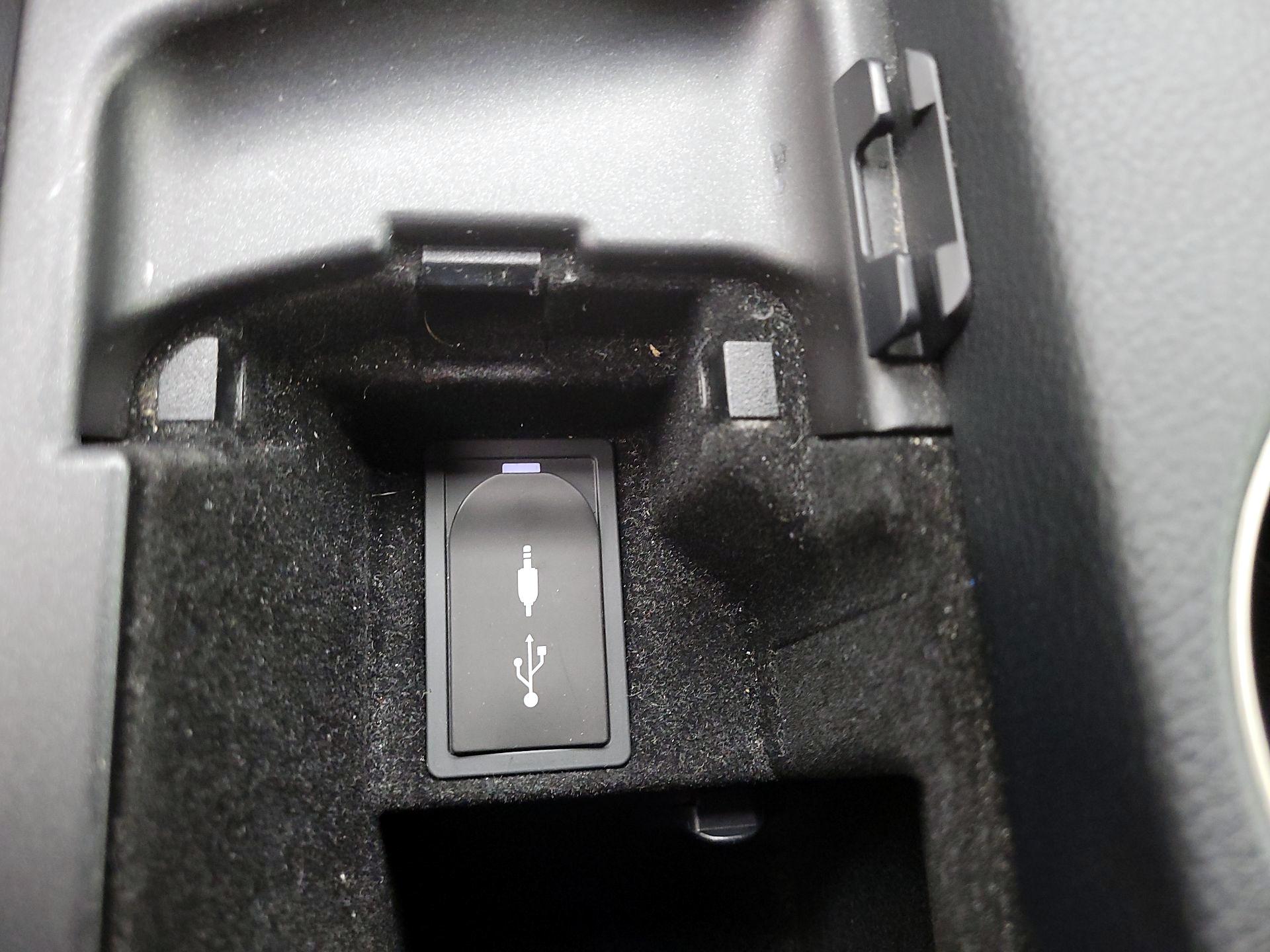 Thumbnail: 2015 Lexus IS - 19