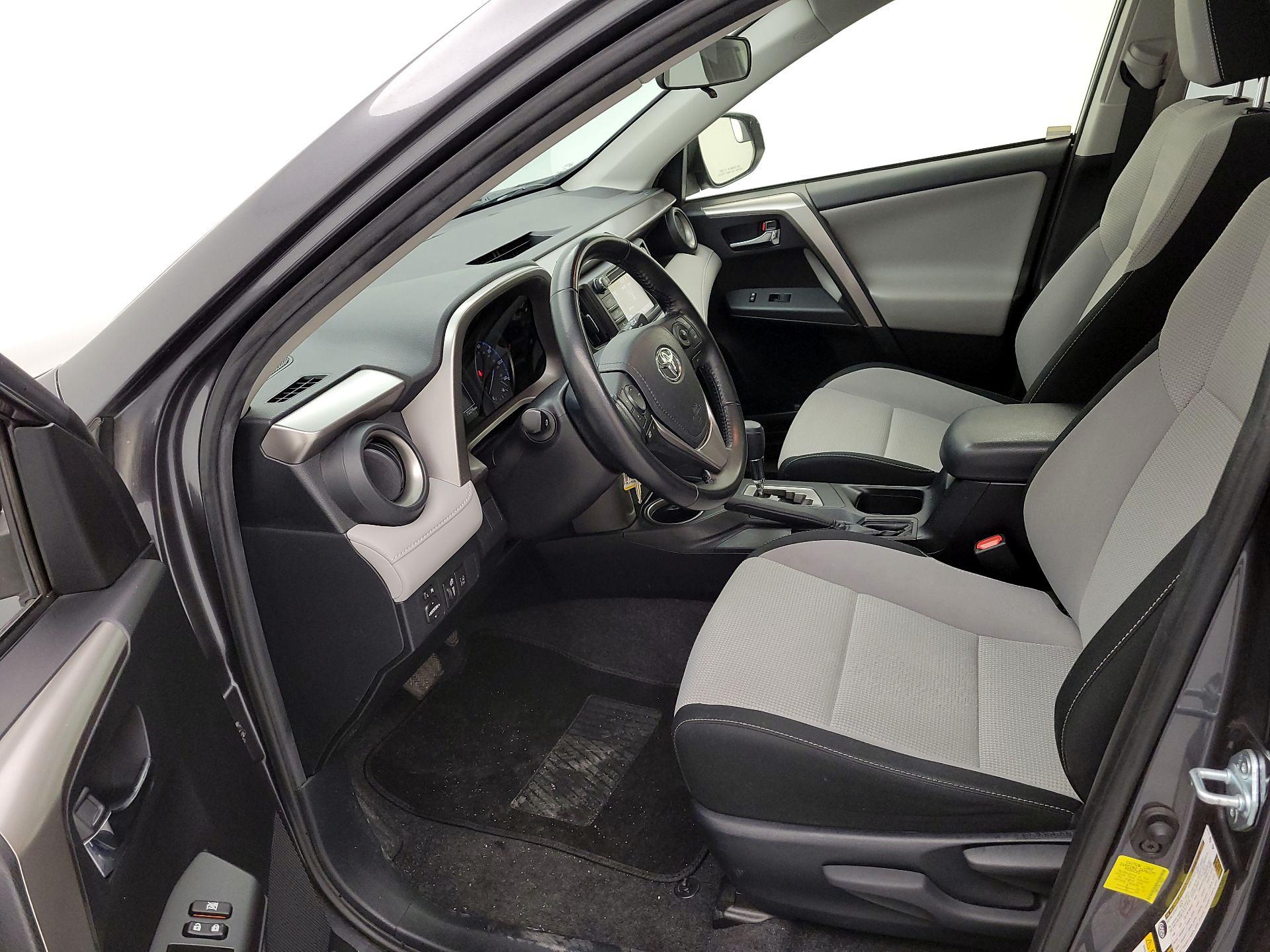 Thumbnail: 2018 Toyota RAV4 - 11