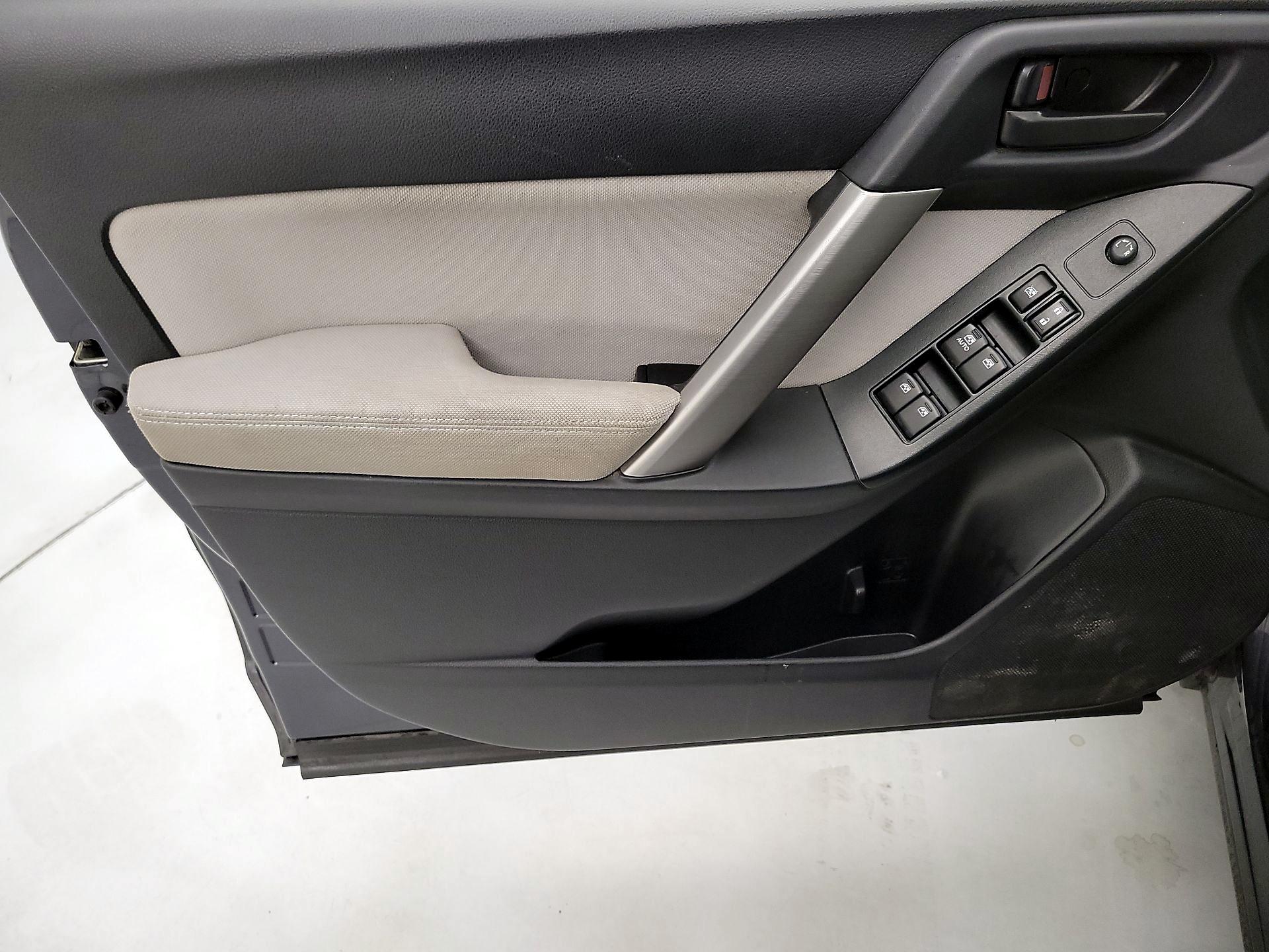 Thumbnail: 2015 Subaru Forester - 12