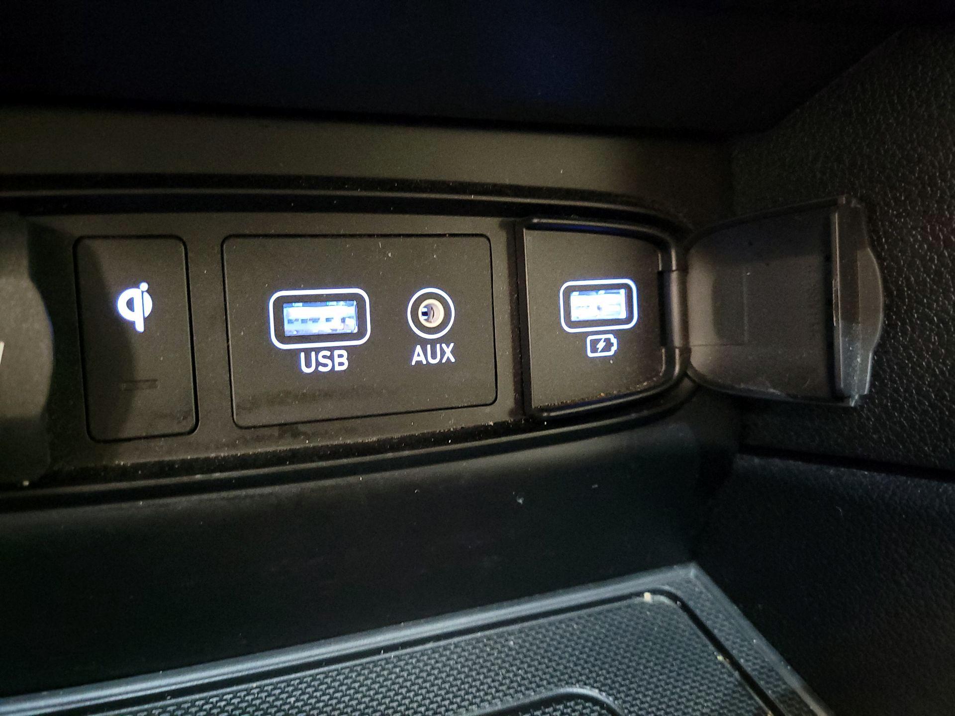 Thumbnail: 2020 Hyundai Santa Fe - 18